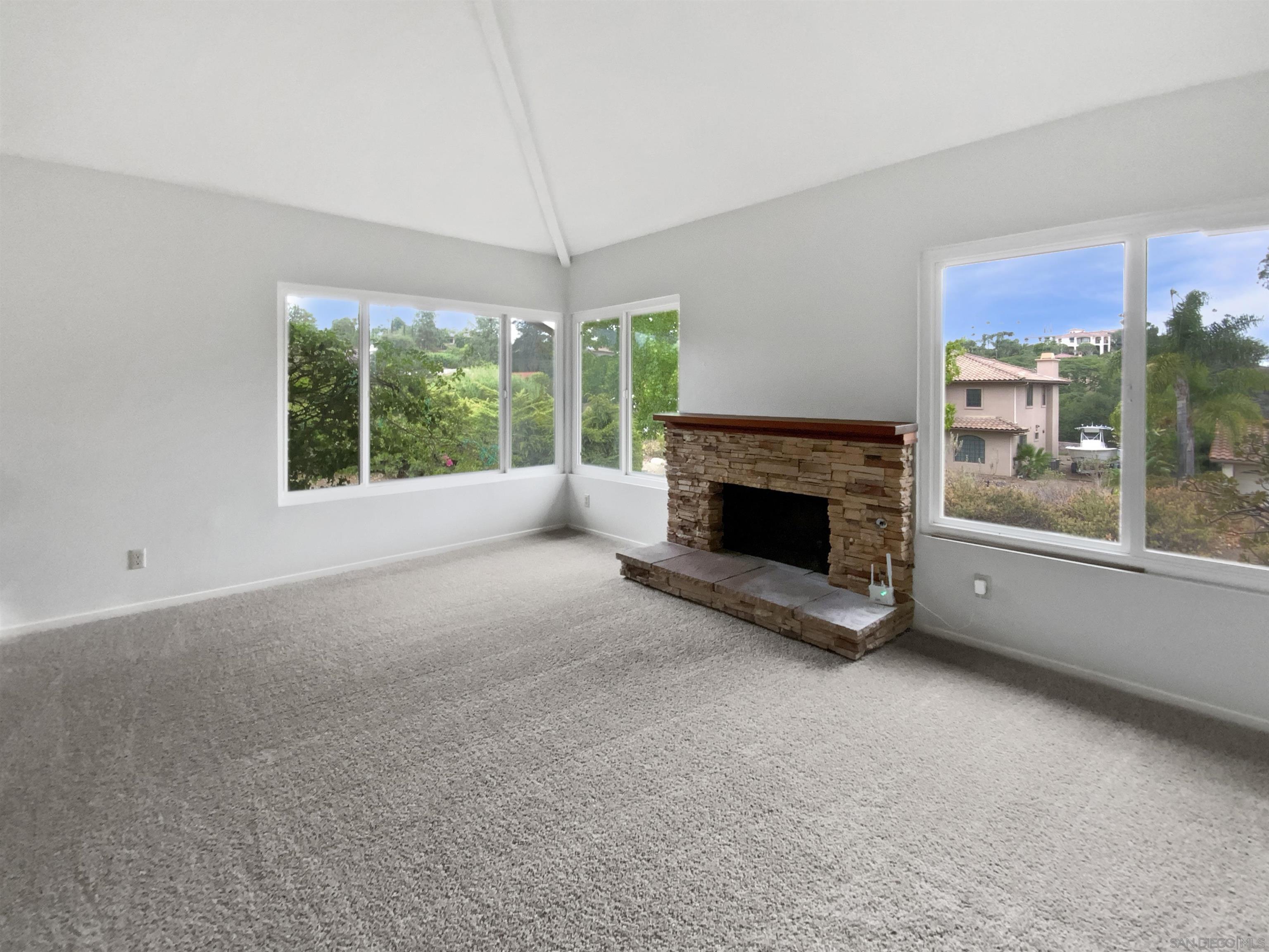 Detail Gallery Image 14 of 22 For 17759  Saint Andrews Dr, Poway,  CA 92064 - 3 Beds | 2 Baths