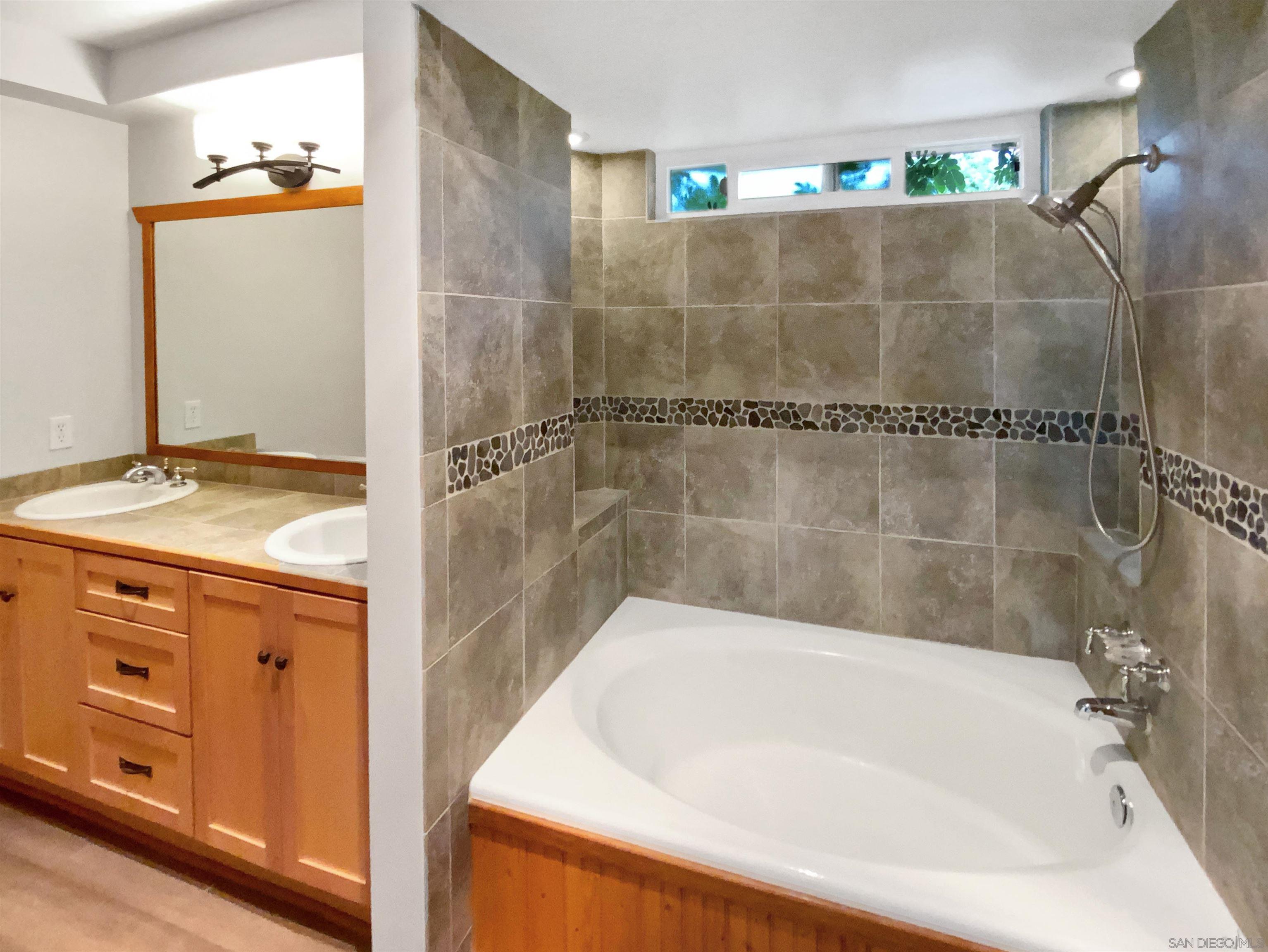 Detail Gallery Image 7 of 22 For 17759  Saint Andrews Dr, Poway,  CA 92064 - 3 Beds | 2 Baths