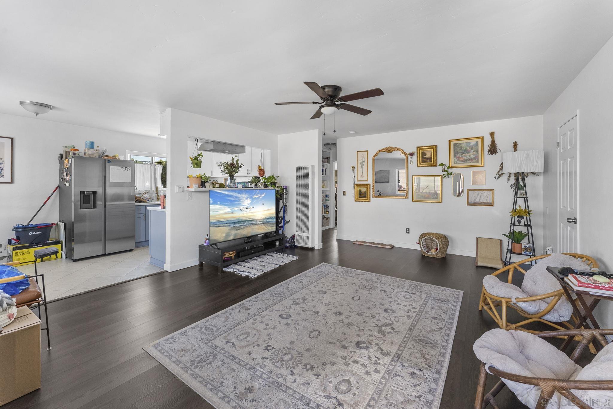 Front Image Thumbnail for SD250038042