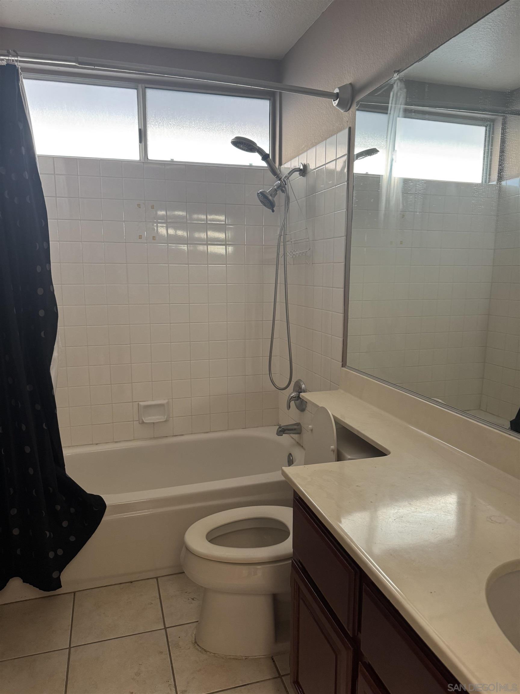 Detail Gallery Image 7 of 23 For 14160  Stoney Gate Place, San Diego,  CA 92128 - 4 Beds | 2/1 Baths