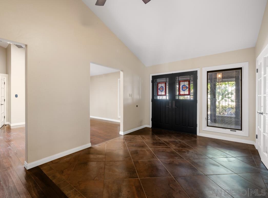 Detail Gallery Image 12 of 33 For 12139  Cattle King Dr, Bakersfield,  CA 93306 - 4 Beds | 2 Baths