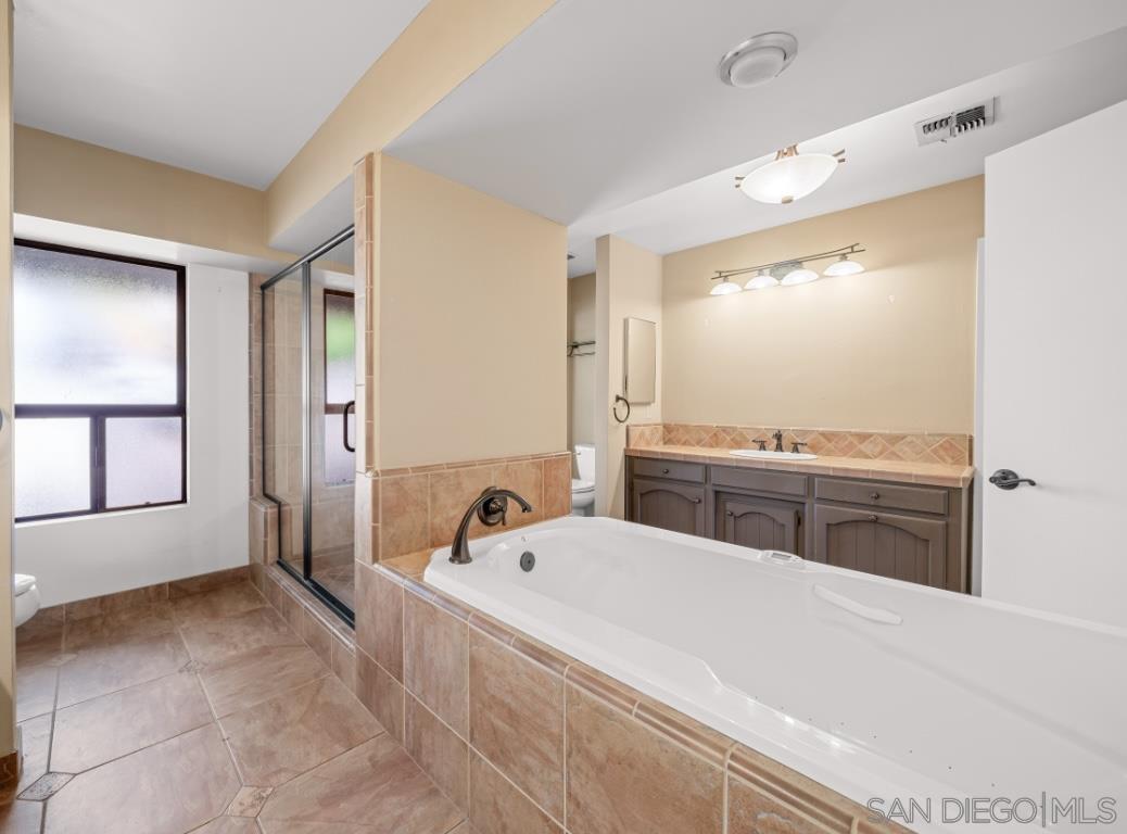 Detail Gallery Image 16 of 33 For 12139  Cattle King Dr, Bakersfield,  CA 93306 - 4 Beds | 2 Baths