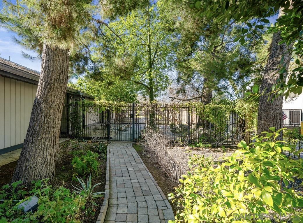 Detail Gallery Image 29 of 33 For 12139  Cattle King Dr, Bakersfield,  CA 93306 - 4 Beds | 2 Baths