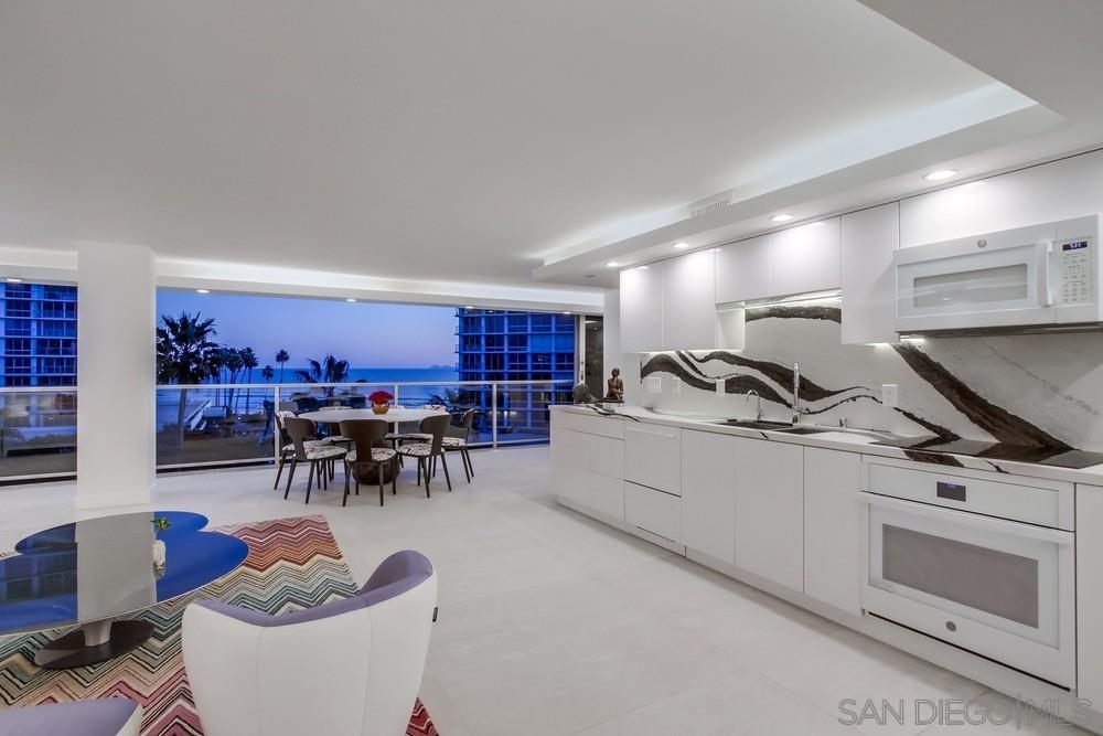 Detail Gallery Image 3 of 64 For 1750  Avenida Del Mundo  408, Coronado,  CA 92118 - 2 Beds | 2 Baths