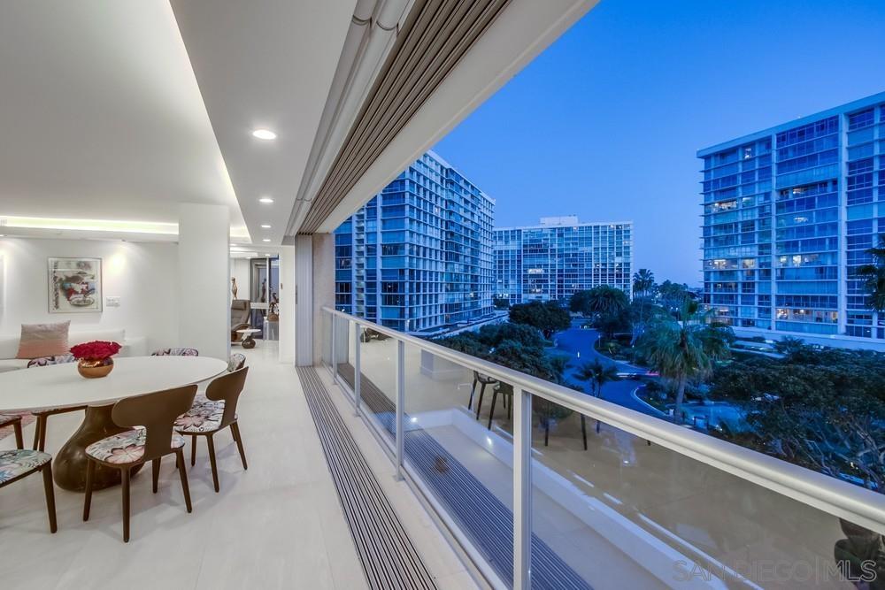 Detail Gallery Image 4 of 64 For 1750  Avenida Del Mundo  408, Coronado,  CA 92118 - 2 Beds | 2 Baths