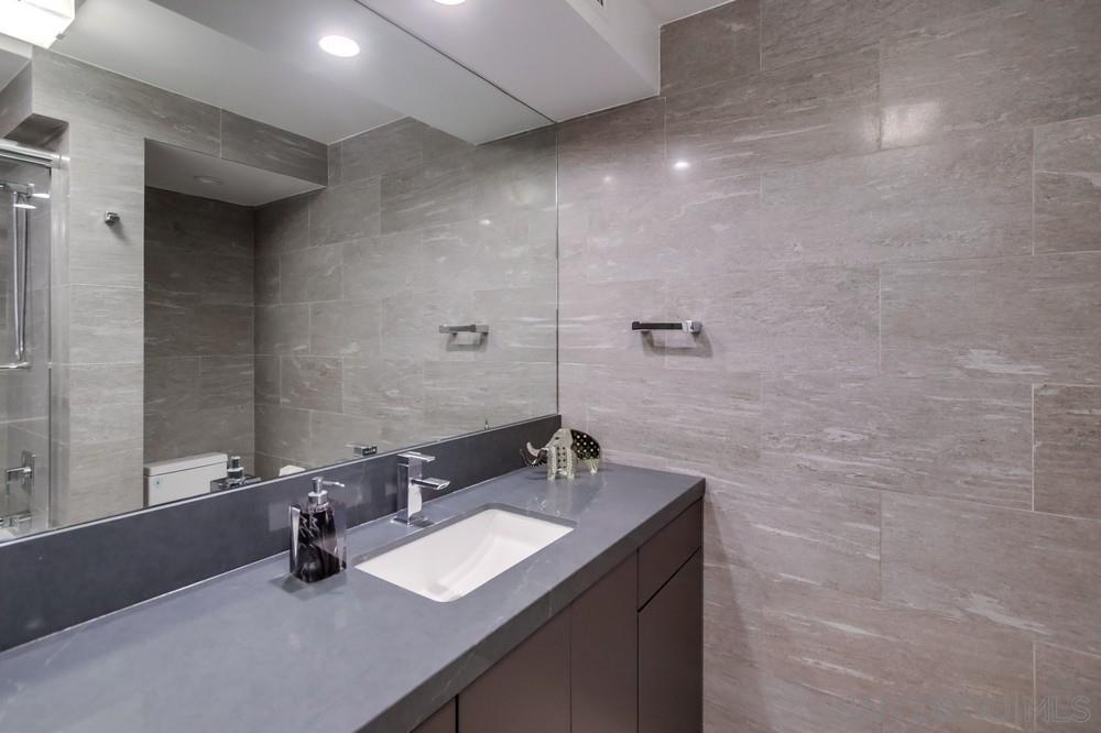 Detail Gallery Image 39 of 64 For 1750  Avenida Del Mundo  408, Coronado,  CA 92118 - 2 Beds | 2 Baths