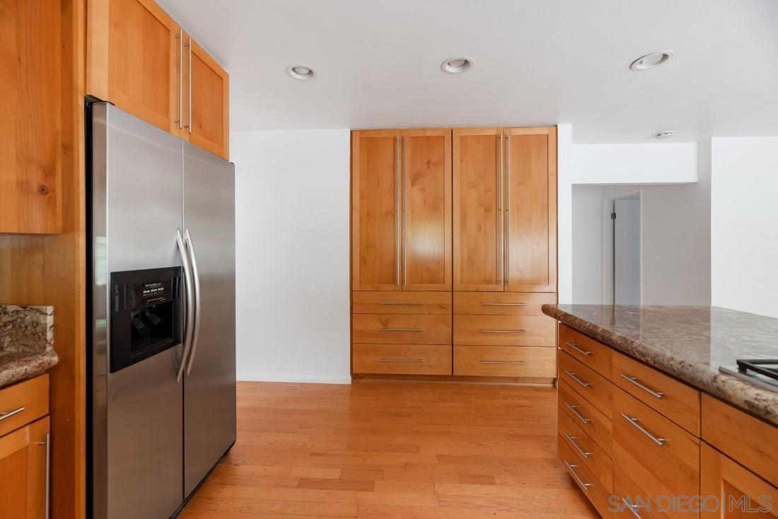 Detail Gallery Image 15 of 52 For 13045  via Esperia, Del Mar,  CA 92014 - 4 Beds | 3 Baths