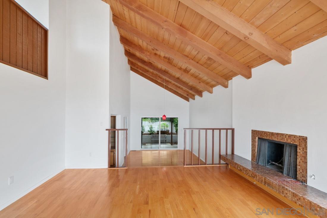 Detail Gallery Image 21 of 52 For 13045  via Esperia, Del Mar,  CA 92014 - 4 Beds | 3 Baths