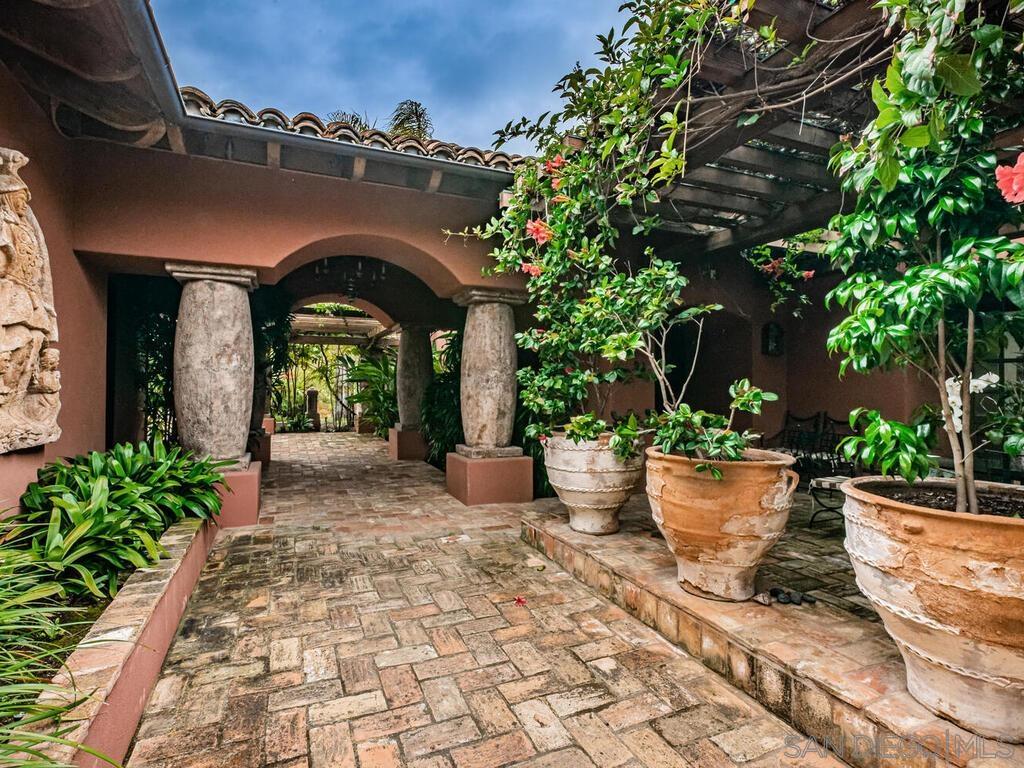 Detail Gallery Image 35 of 65 For 17116  Paseo Hermosa, Rancho Santa Fe,  CA 92067 - 9 Beds | 11/1 Baths