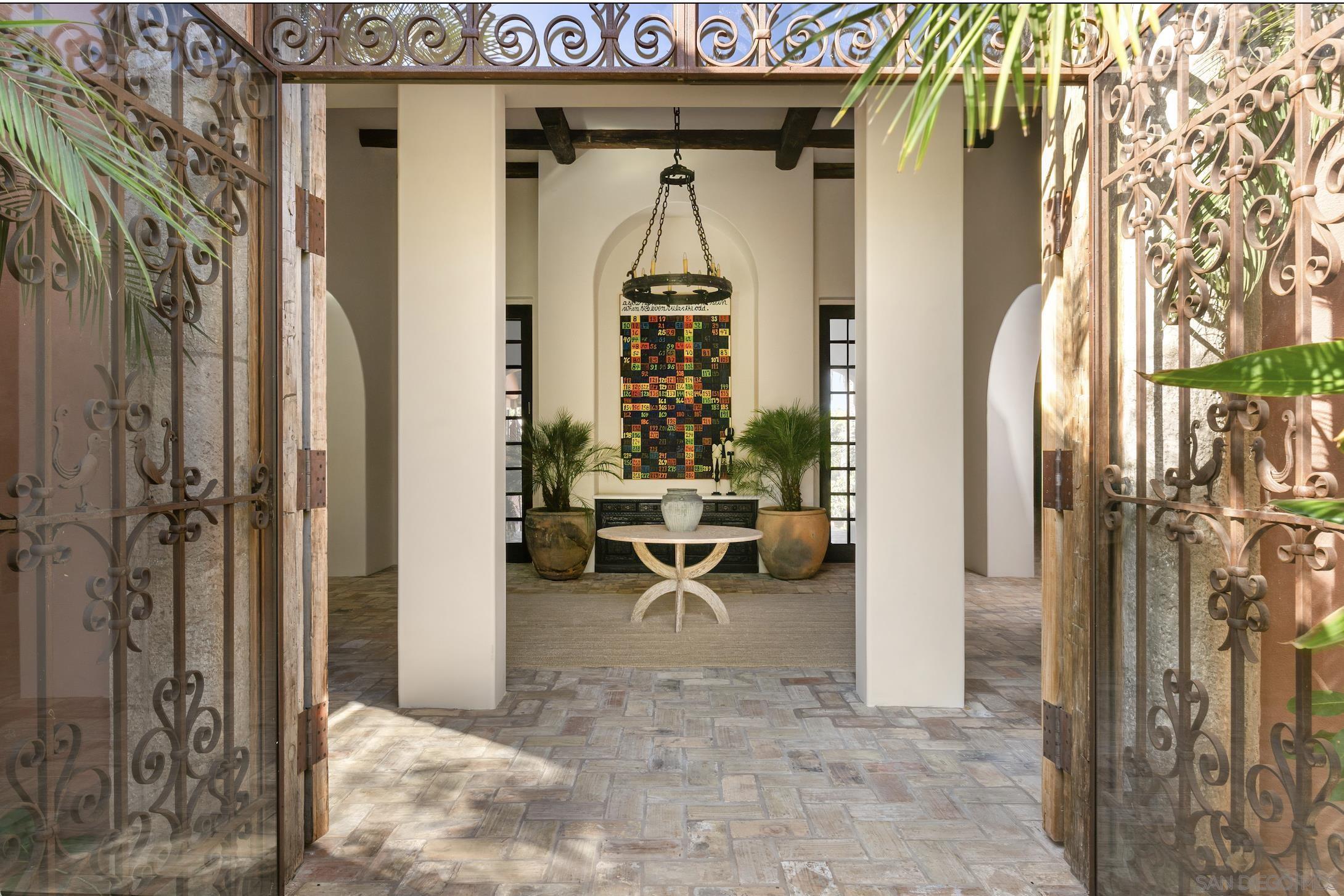 Detail Gallery Image 8 of 65 For 17116  Paseo Hermosa, Rancho Santa Fe,  CA 92067 - 9 Beds | 11/1 Baths