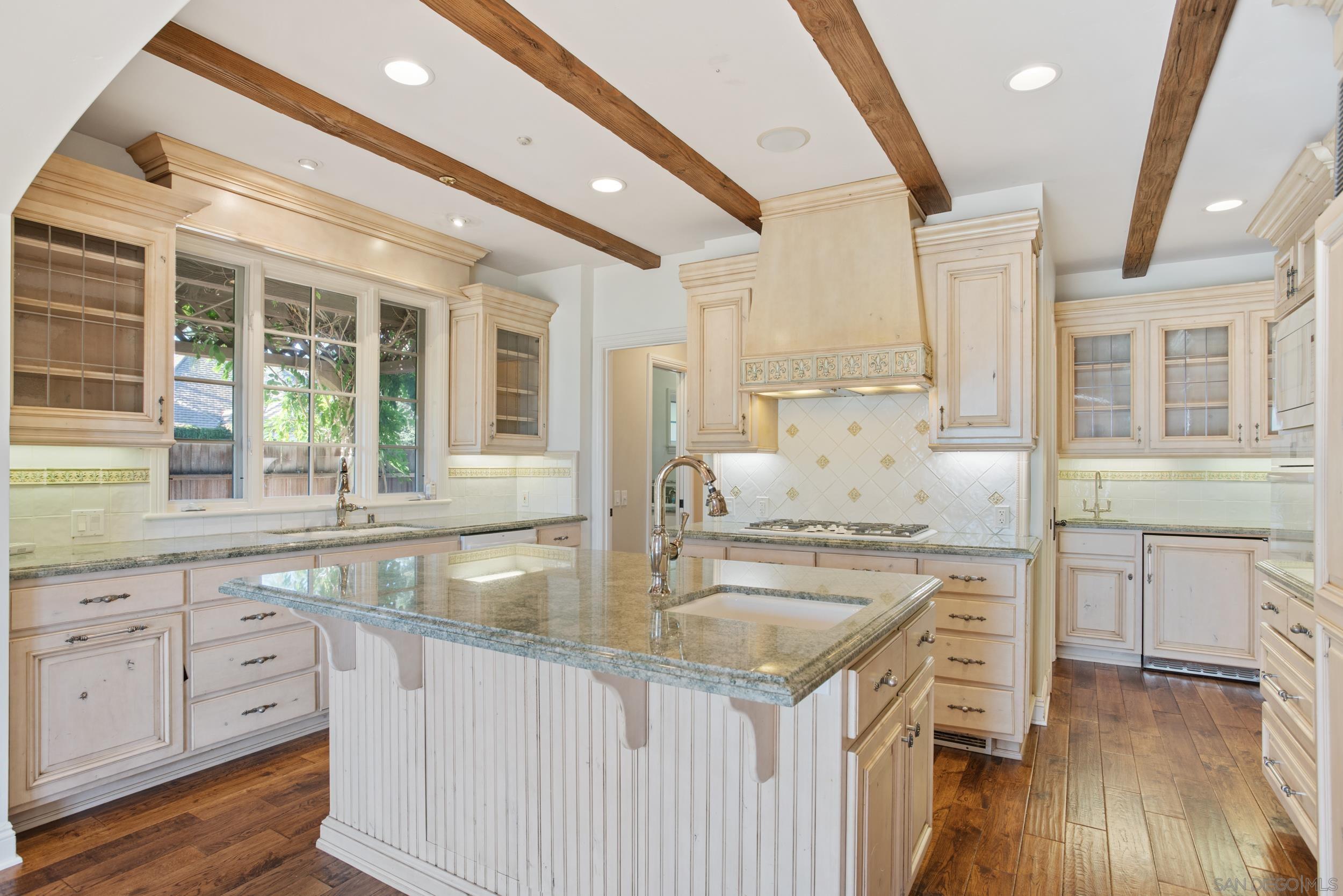 Detail Gallery Image 12 of 51 For 16056  Avenida Calma, Rancho Santa Fe,  CA 92091 - 4 Beds | 4/1 Baths