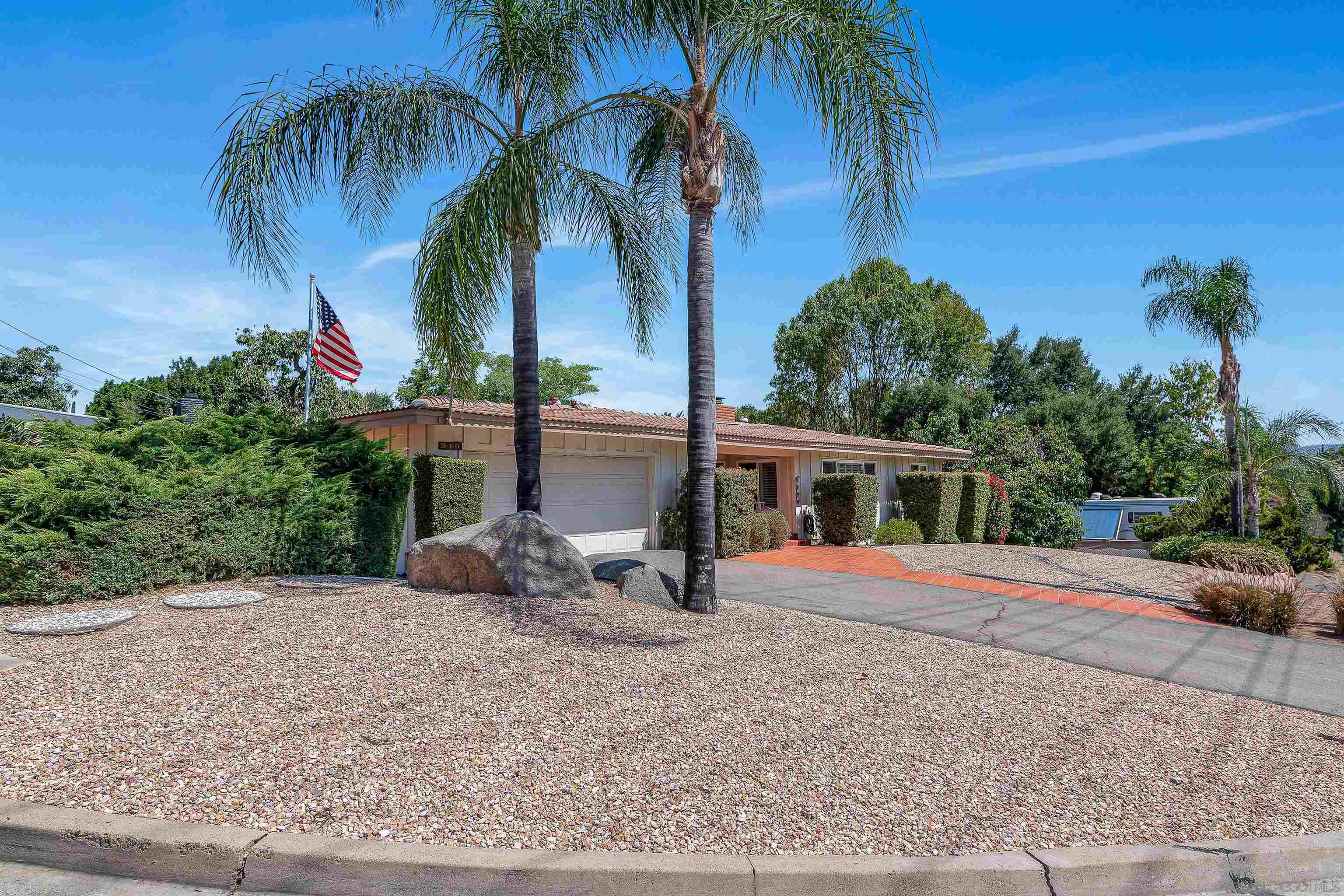 Front Image Thumbnail for SD250038231