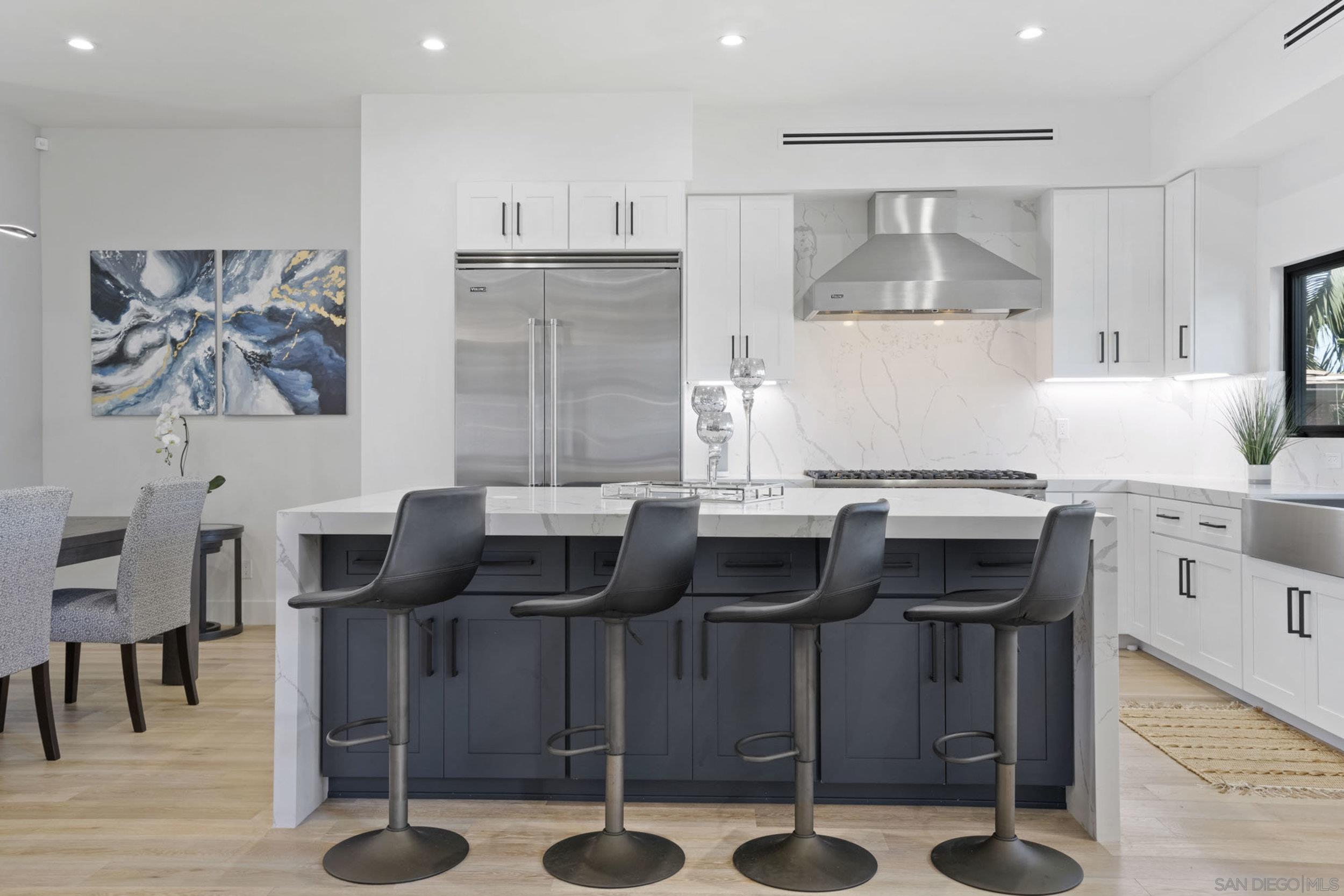 Detail Gallery Image 14 of 53 For 4386  Newport Ave, San Diego,  CA 92107 - 5 Beds | 4/1 Baths