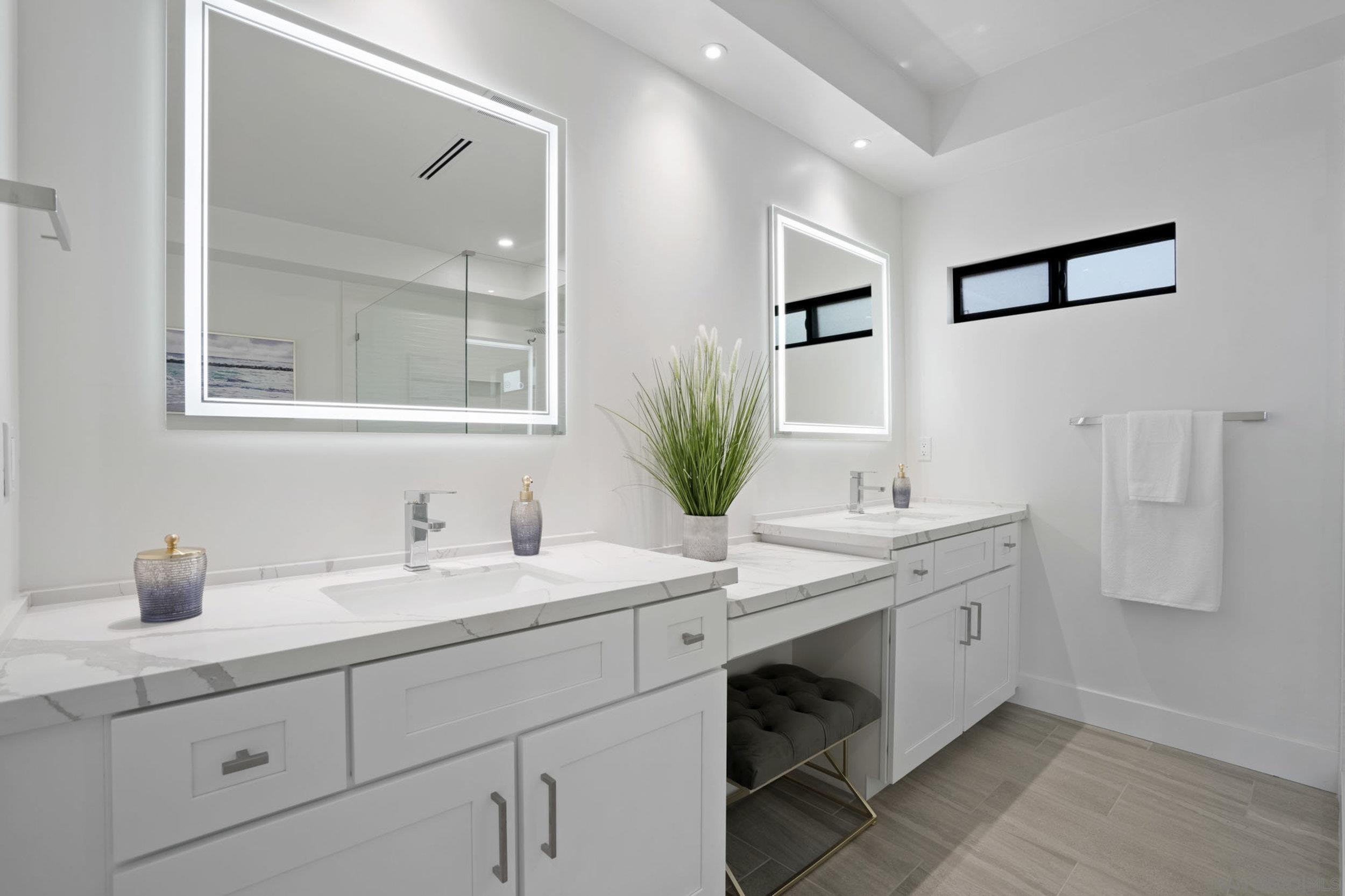 Detail Gallery Image 19 of 53 For 4386  Newport Ave, San Diego,  CA 92107 - 5 Beds | 4/1 Baths