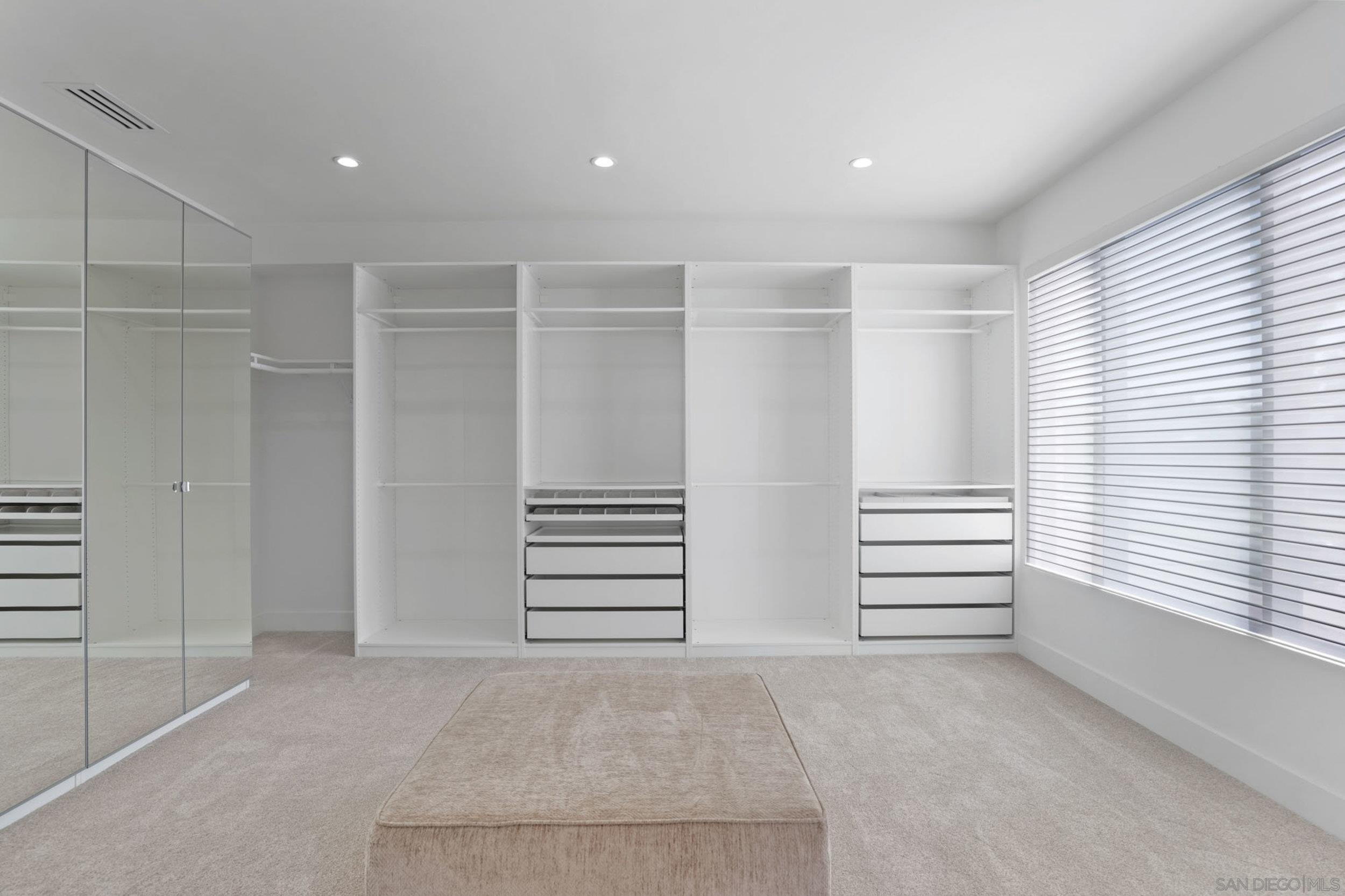 Detail Gallery Image 33 of 53 For 4386  Newport Ave, San Diego,  CA 92107 - 5 Beds | 4/1 Baths