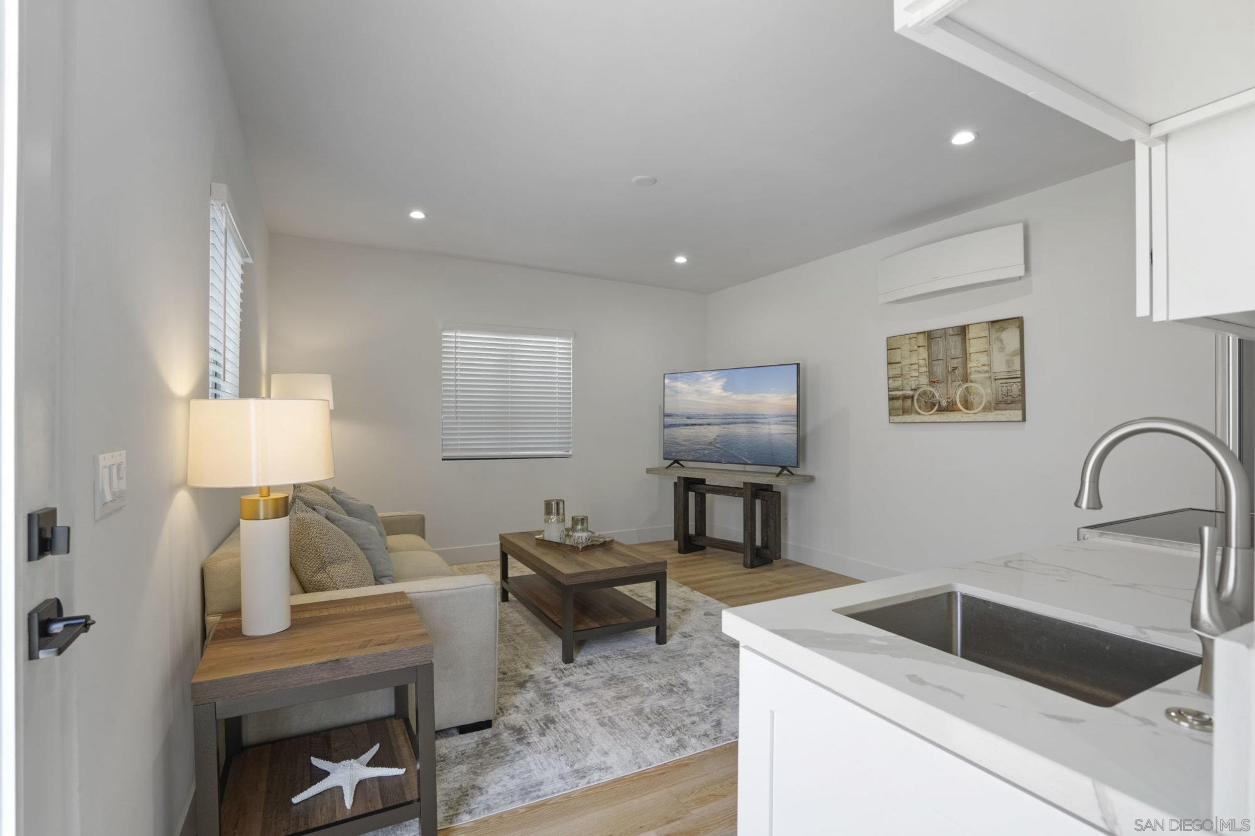 Detail Gallery Image 39 of 53 For 4386  Newport Ave, San Diego,  CA 92107 - 5 Beds | 4/1 Baths