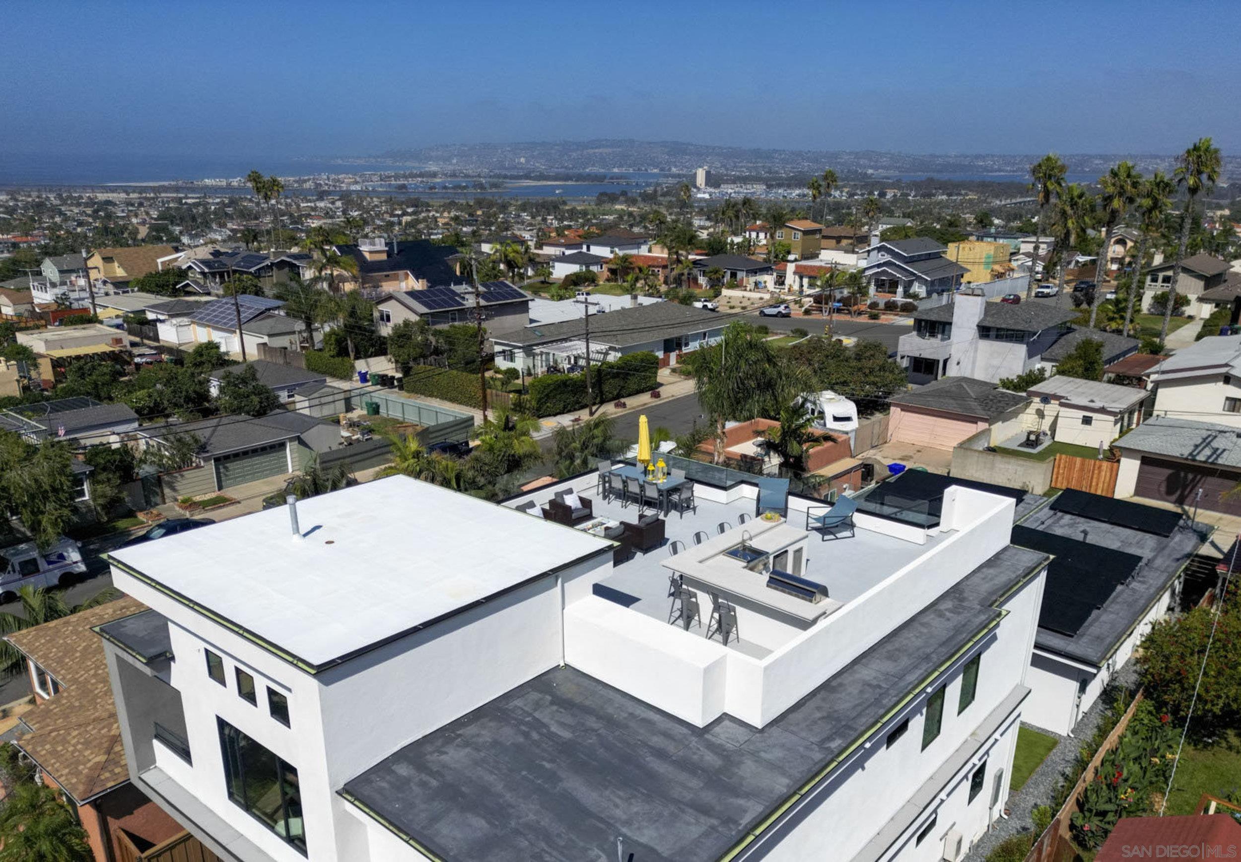 Detail Gallery Image 46 of 53 For 4386  Newport Ave, San Diego,  CA 92107 - 5 Beds | 4/1 Baths