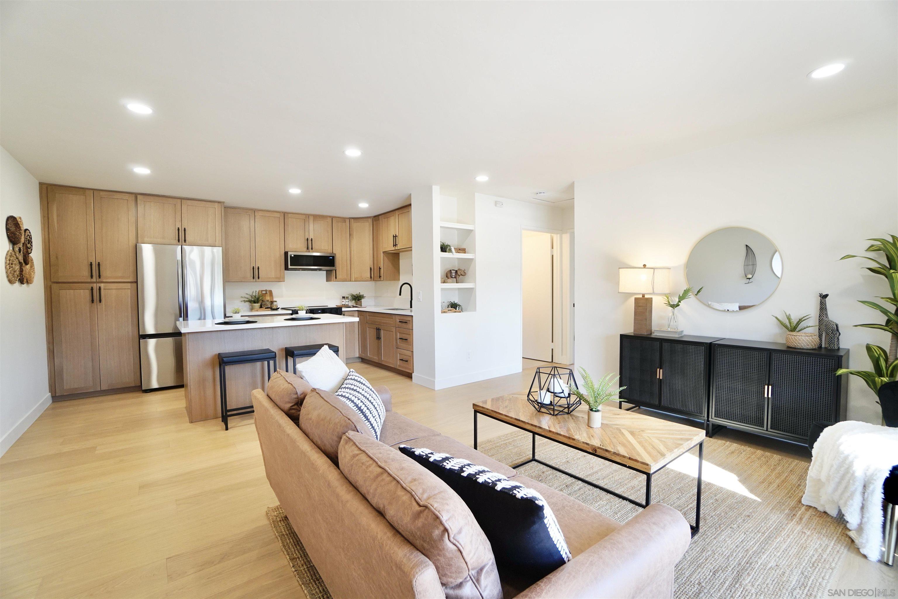 Front Image Thumbnail for SD250038281