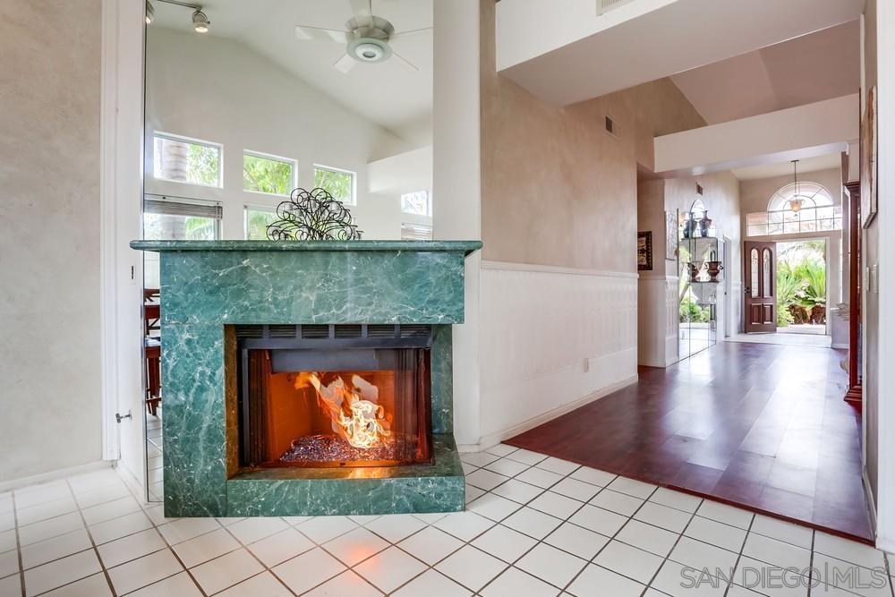 Detail Gallery Image 12 of 40 For 1672  Olympus Loop Dr, Vista,  CA 92081 - 3 Beds | 2 Baths