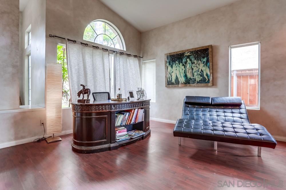 Detail Gallery Image 7 of 40 For 1672  Olympus Loop Dr, Vista,  CA 92081 - 3 Beds | 2 Baths