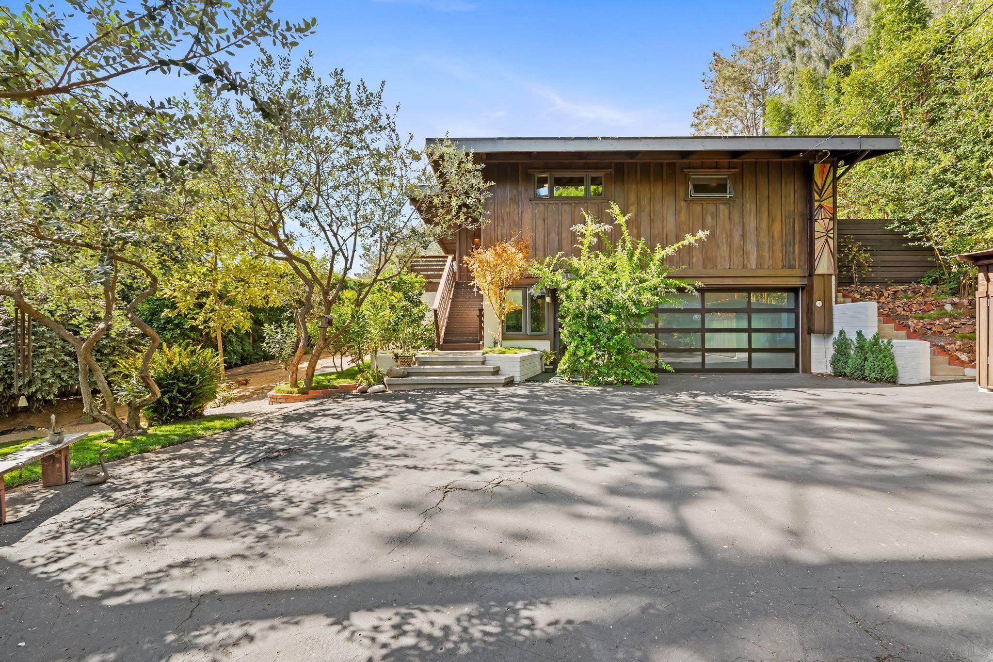 Front Image Thumbnail for SD250038291