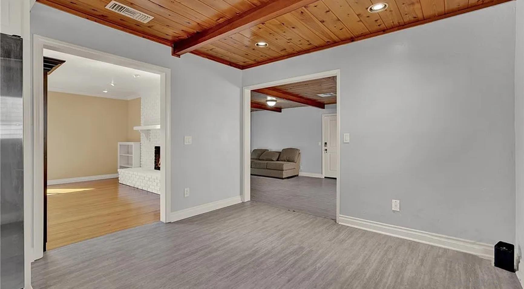 Detail Gallery Image 15 of 30 For 6570  Hillgrove, San Diego,  CA 92120 - 4 Beds | 3 Baths