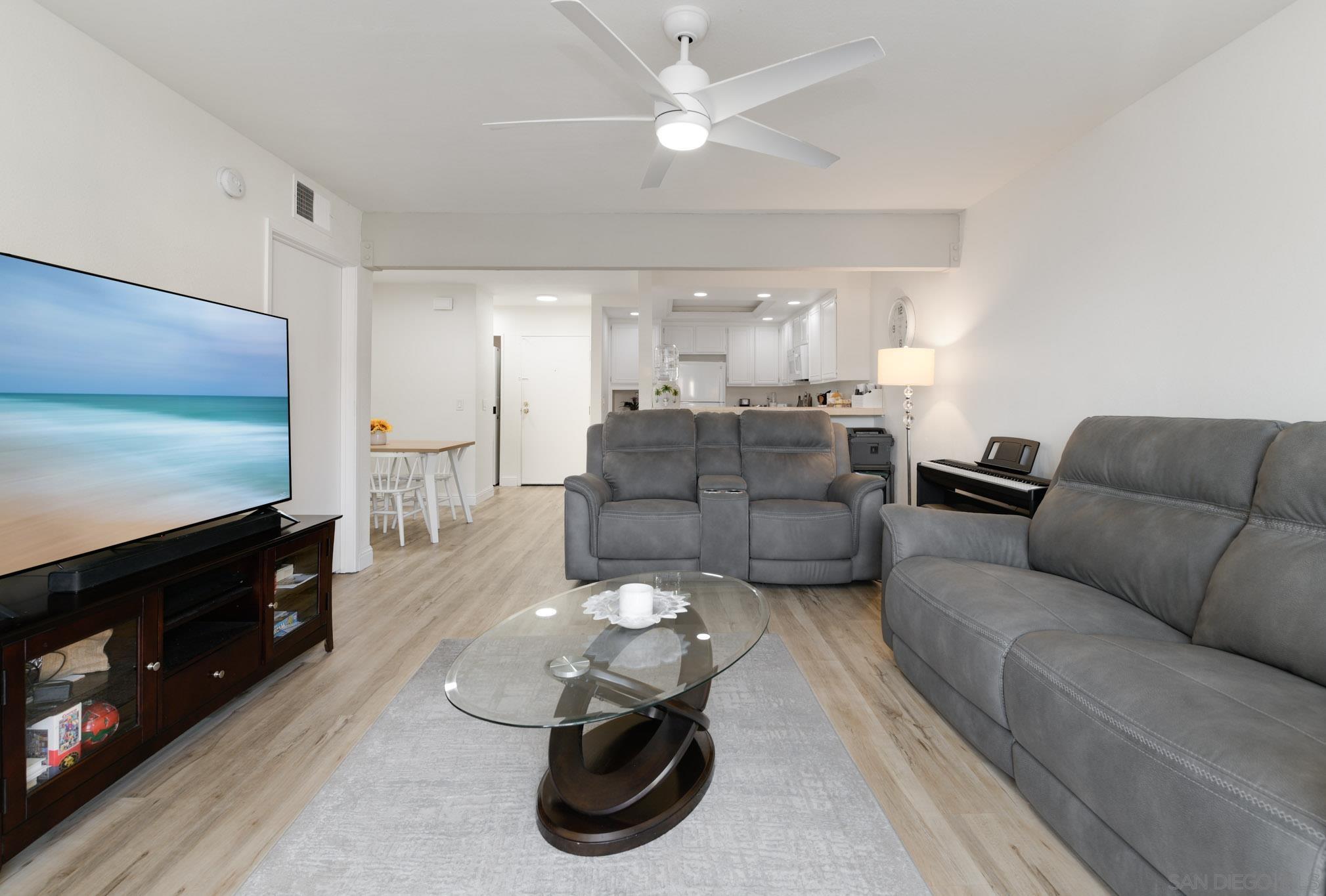 Detail Gallery Image 12 of 32 For 6877  Caminito Mundo  #25,  San Diego,  CA 92119 - 1 Beds | 1/1 Baths