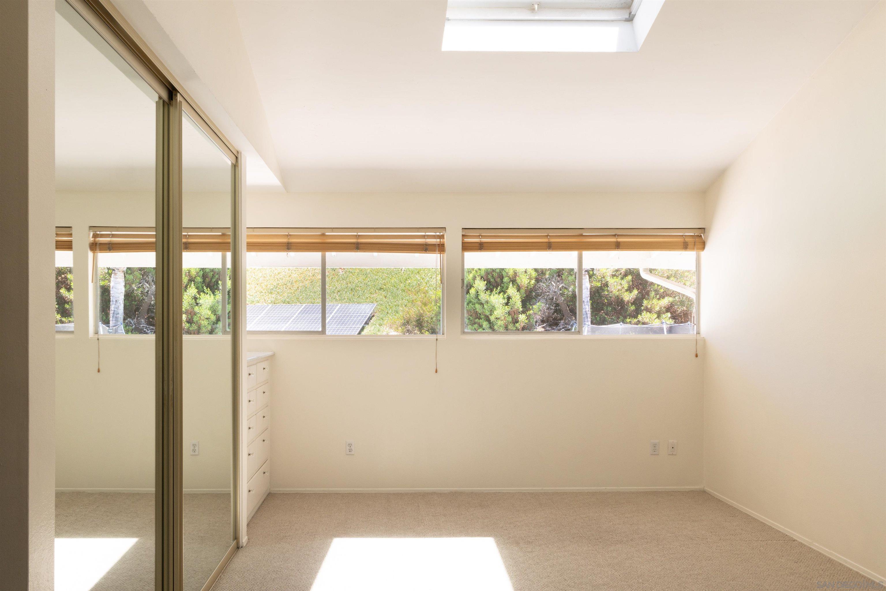 Detail Gallery Image 12 of 18 For 5727  Honors Dr., San Diego,  CA 92122 - 4 Beds | 2/1 Baths