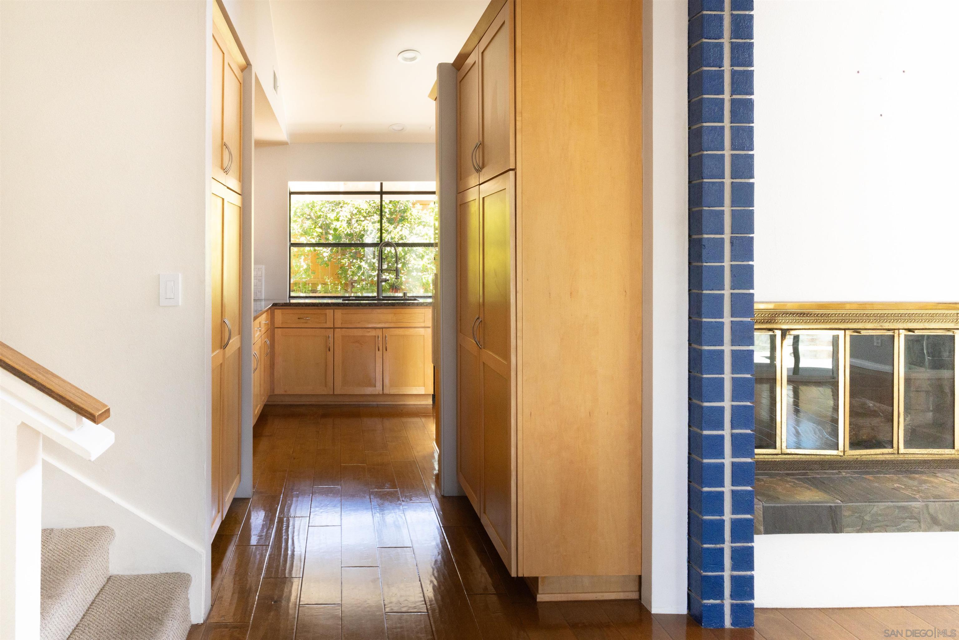 Detail Gallery Image 5 of 18 For 5727  Honors Dr., San Diego,  CA 92122 - 4 Beds | 2/1 Baths