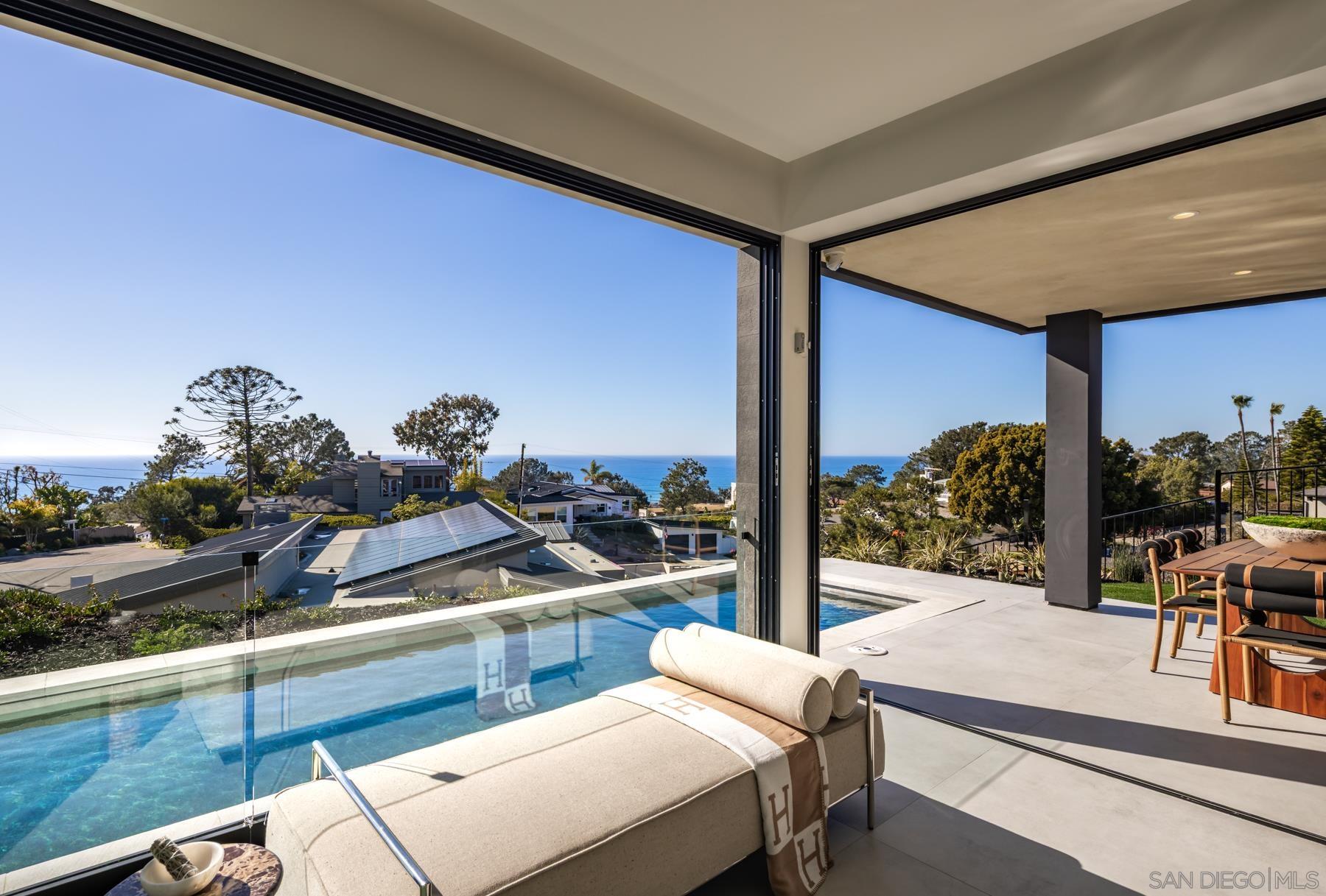 Front Image Thumbnail for SD250038307