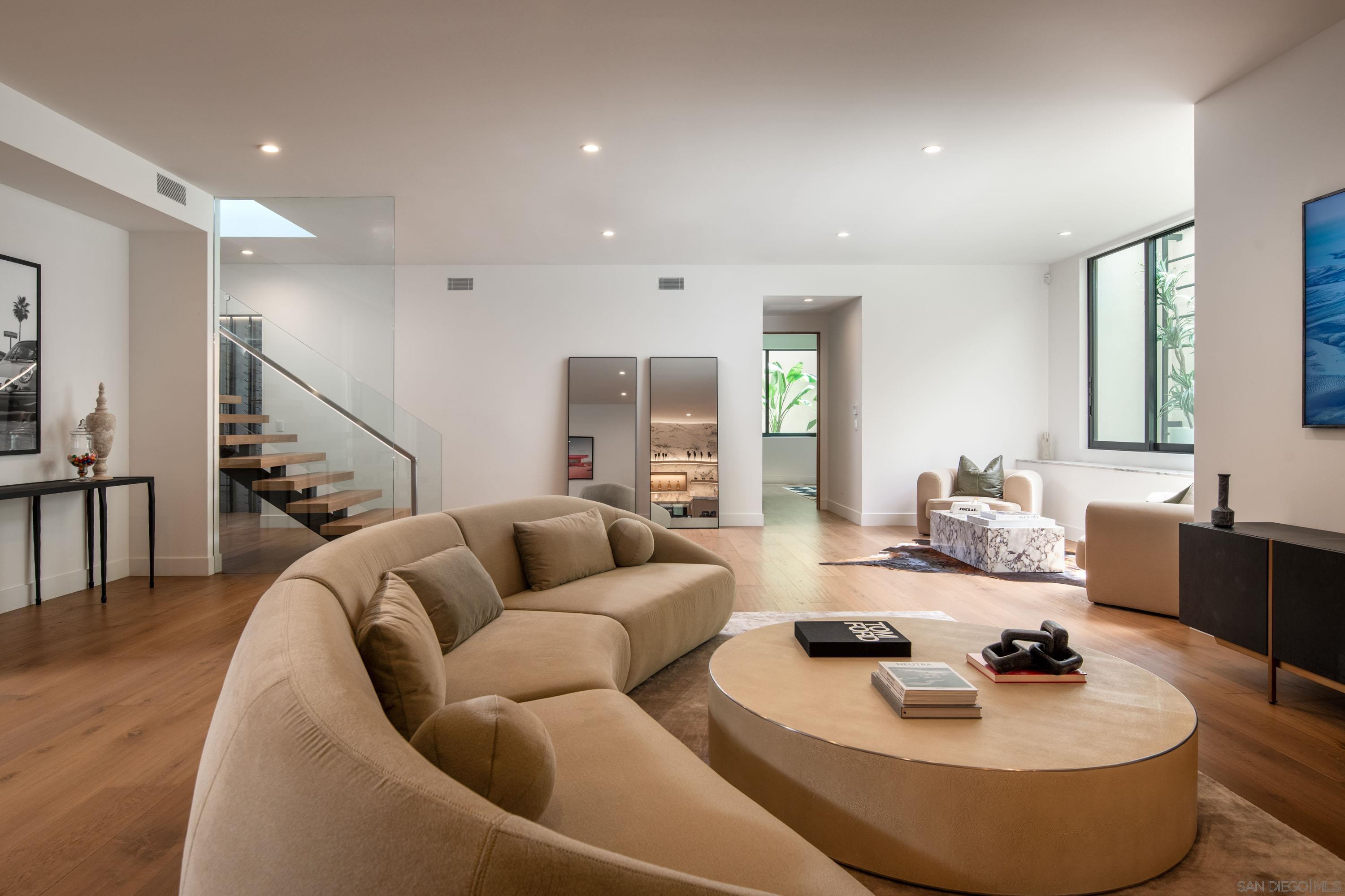 Detail Gallery Image 25 of 36 For 722  Amphitheatre Dr, Del Mar,  CA 92014 - 5 Beds | 5/2 Baths