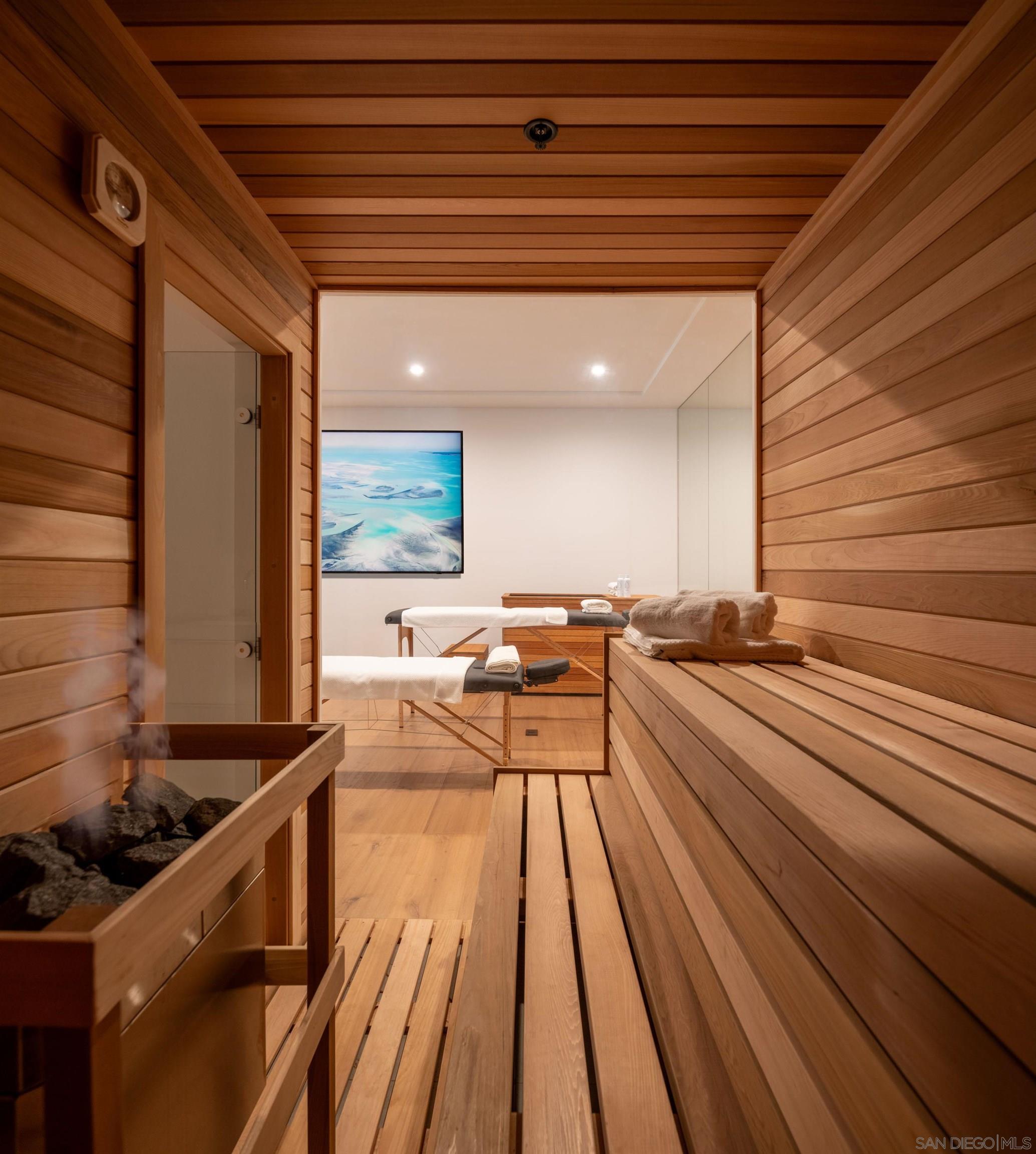 Detail Gallery Image 28 of 36 For 722  Amphitheatre Dr, Del Mar,  CA 92014 - 5 Beds | 5/2 Baths