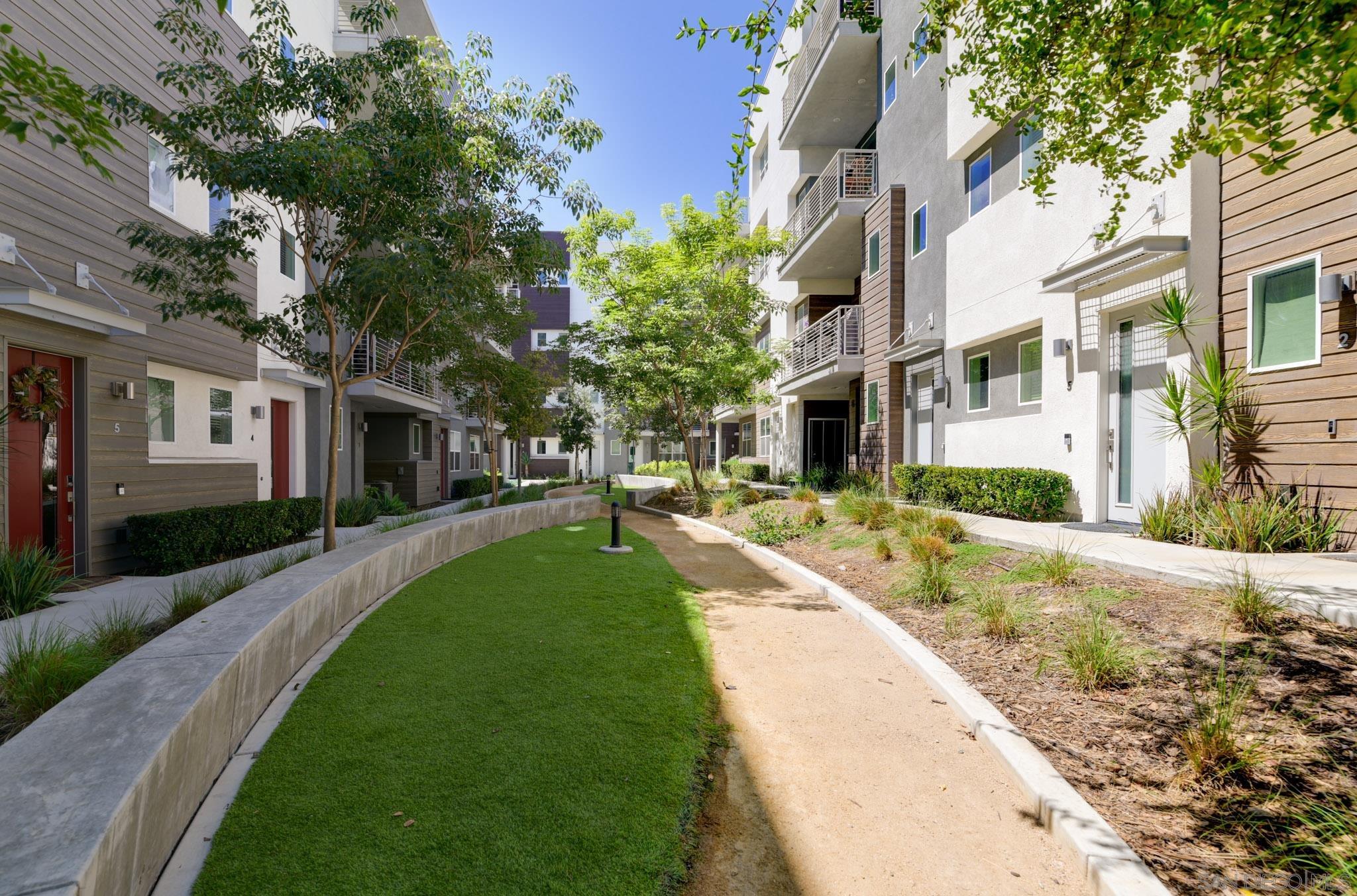 Detail Gallery Image 23 of 25 For 2035  Bravo Loop  #3,  Chula Vista,  CA 91915 - 4 Beds | 3 Baths