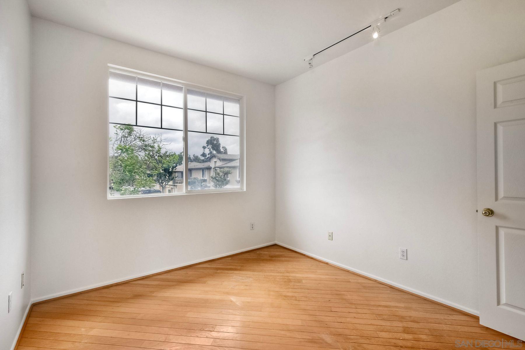 Detail Gallery Image 21 of 43 For 9633  West Canyon Terrace  #2,  San Diego,  CA 92123 - 2 Beds | 2 Baths