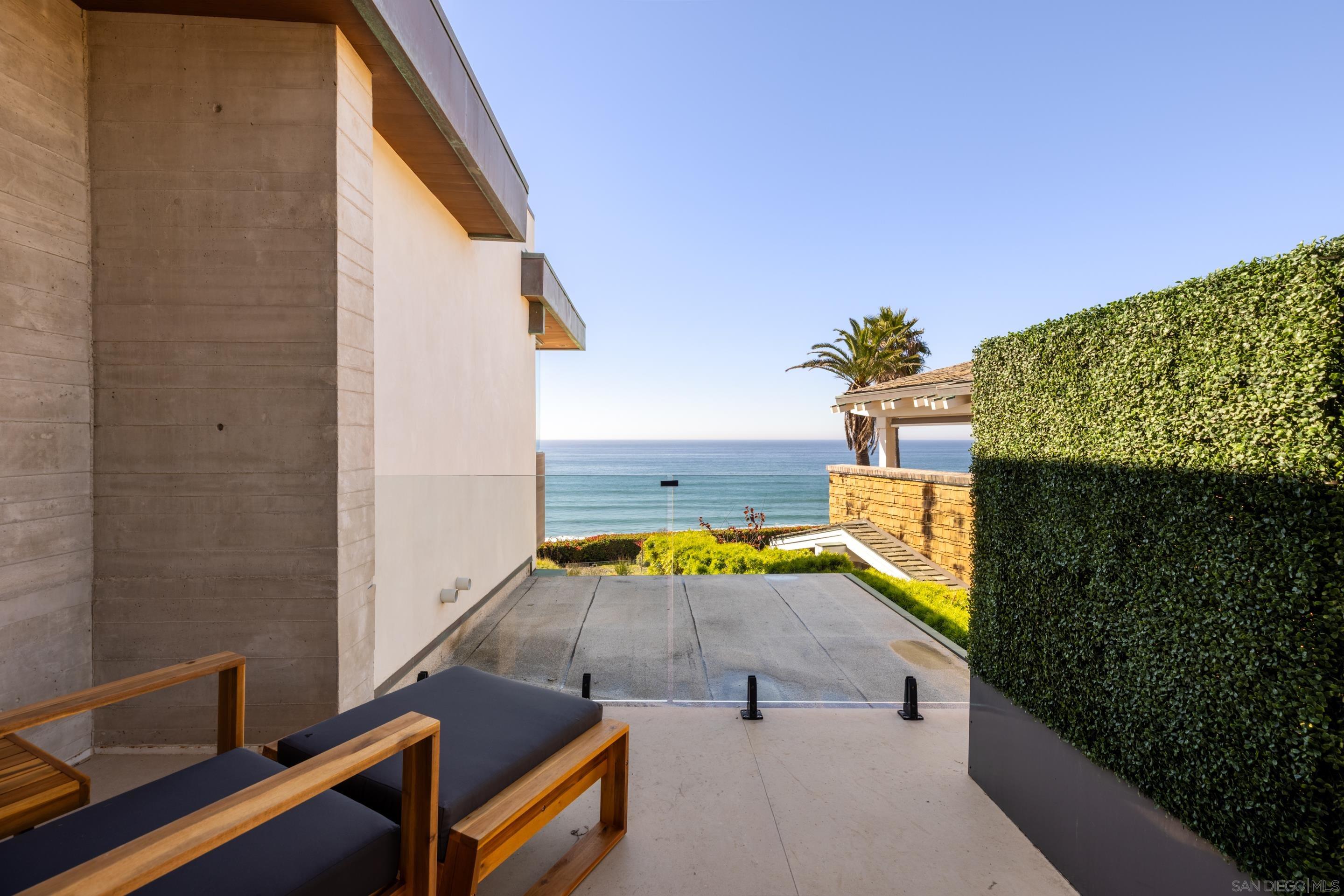 Detail Gallery Image 14 of 43 For 516  Stratford, Del Mar,  CA 92014 - 5 Beds | 5/2 Baths