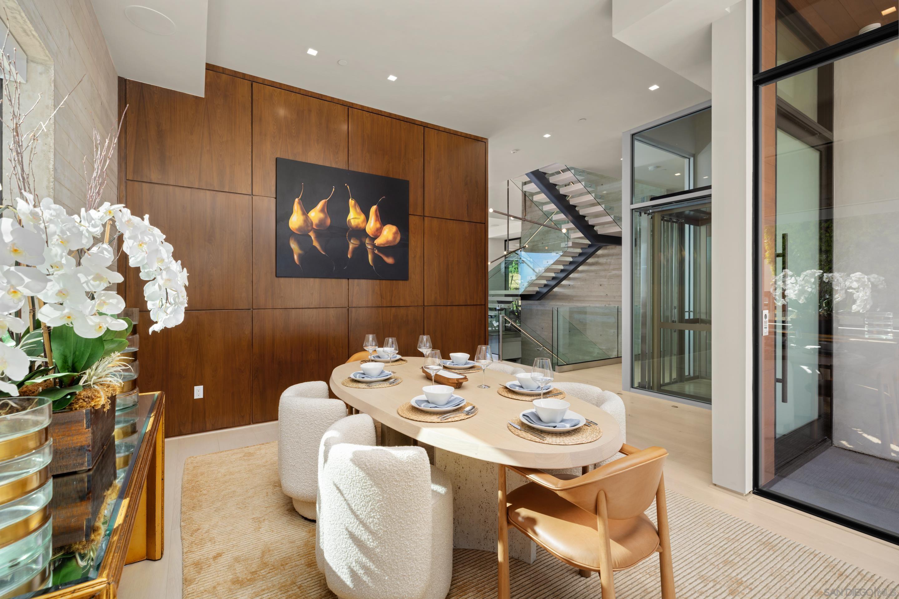 Detail Gallery Image 17 of 43 For 516  Stratford, Del Mar,  CA 92014 - 5 Beds | 5/2 Baths