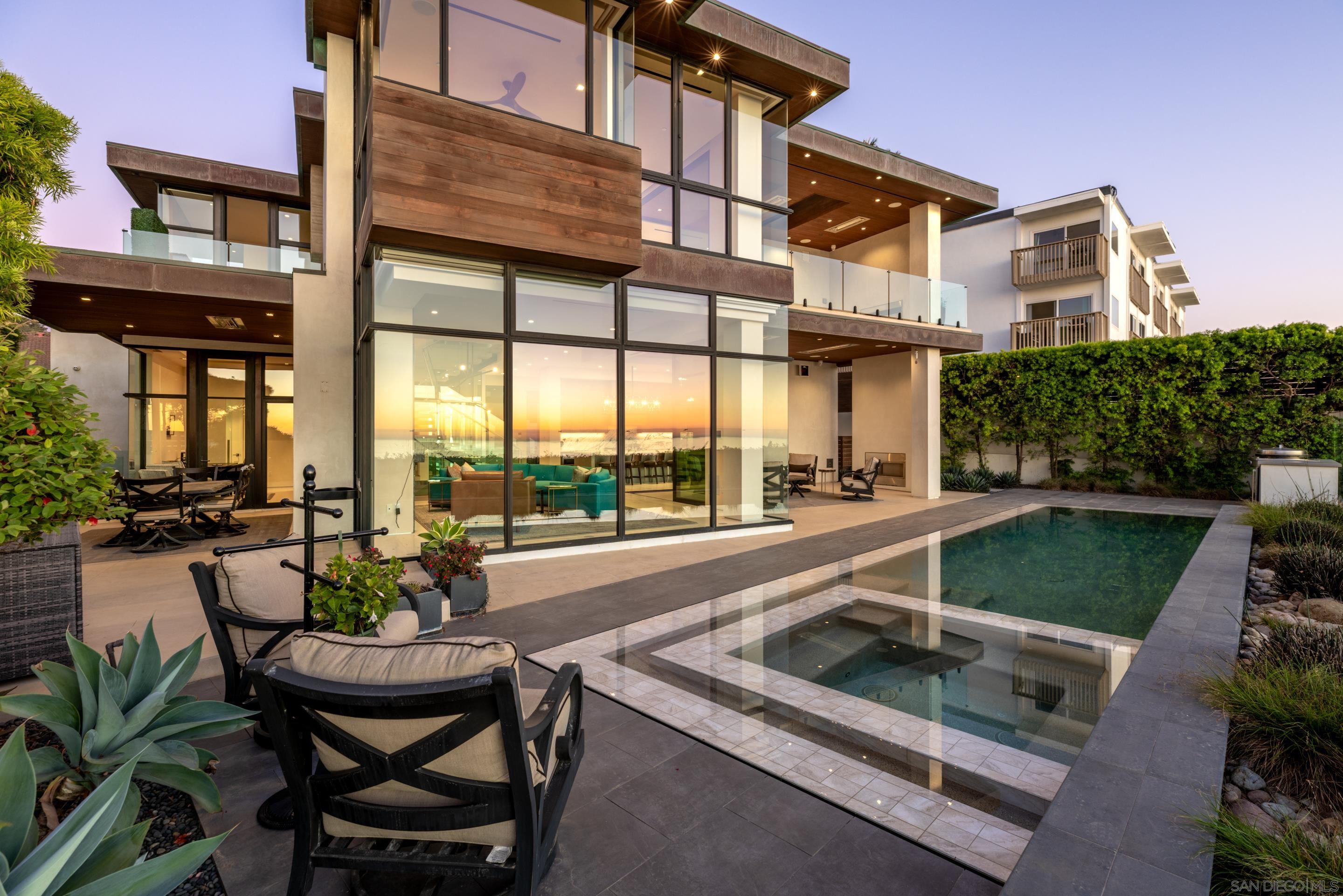 Detail Gallery Image 20 of 43 For 516  Stratford, Del Mar,  CA 92014 - 5 Beds | 5/2 Baths