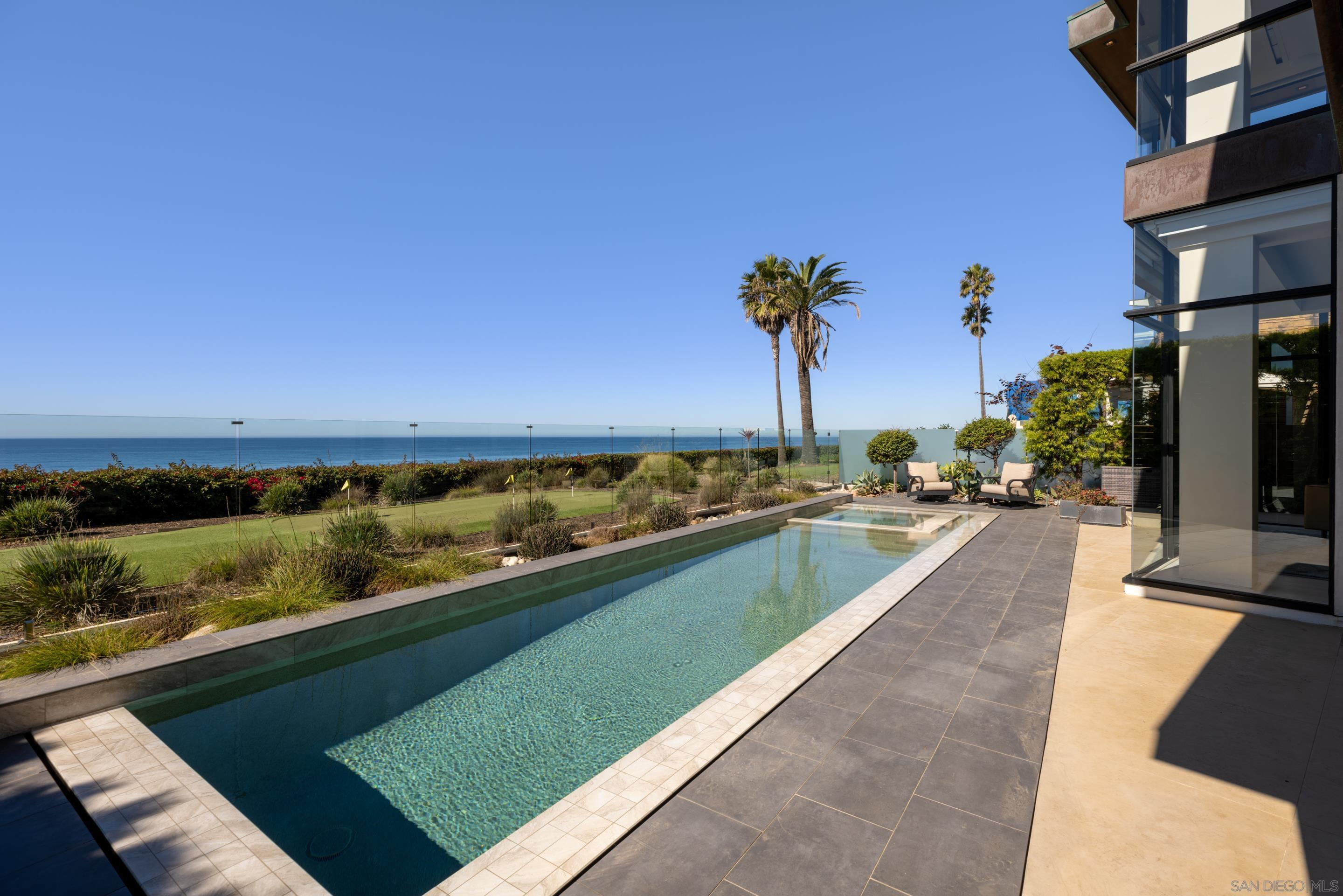 Detail Gallery Image 3 of 43 For 516  Stratford, Del Mar,  CA 92014 - 5 Beds | 5/2 Baths