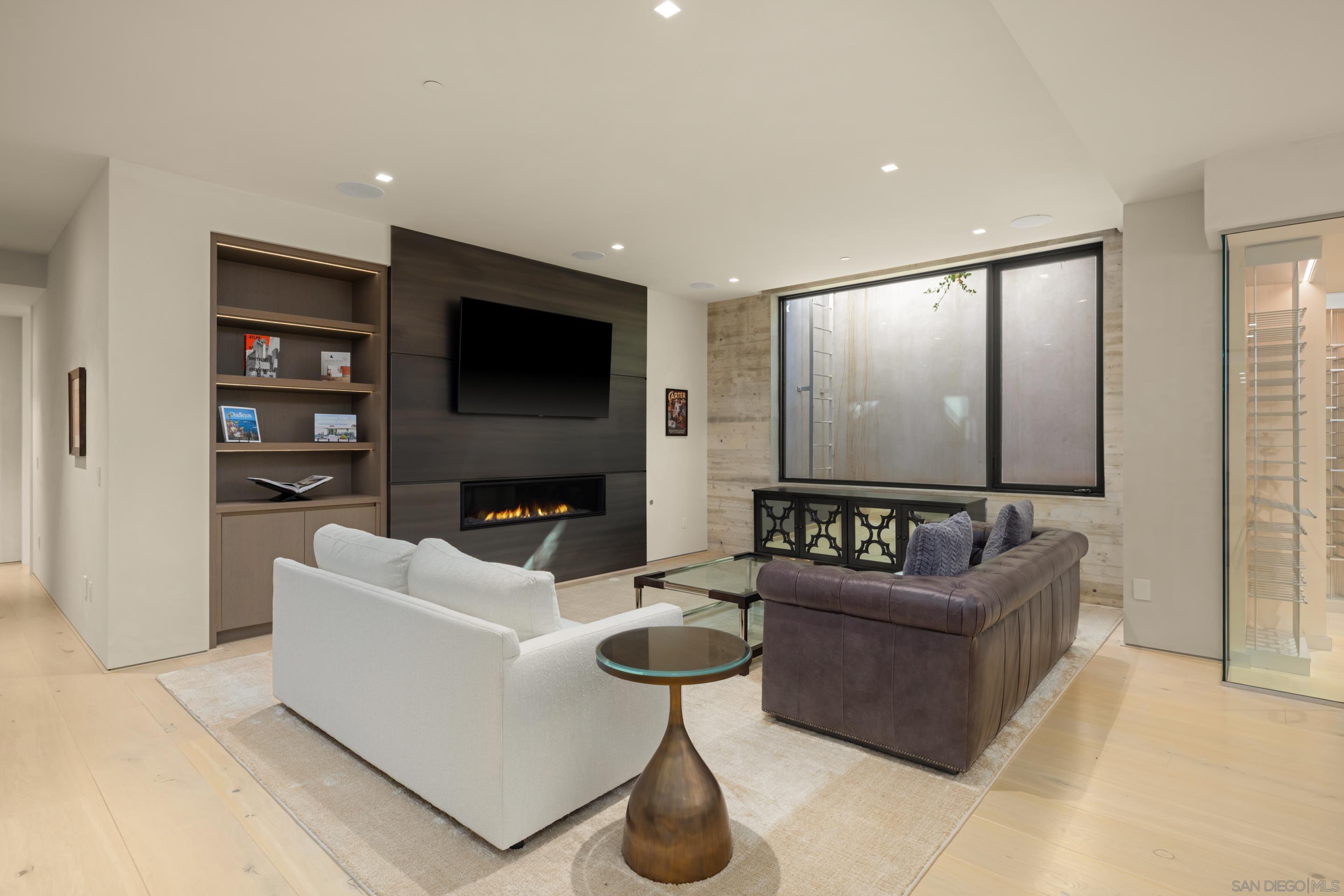 Detail Gallery Image 27 of 43 For 516  Stratford, Del Mar,  CA 92014 - 5 Beds | 5/2 Baths