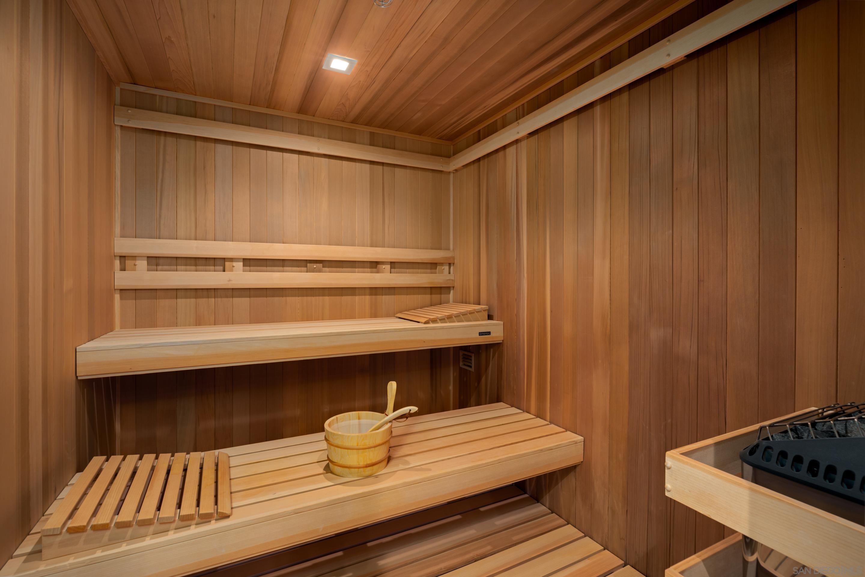 Detail Gallery Image 34 of 43 For 516  Stratford, Del Mar,  CA 92014 - 5 Beds | 5/2 Baths