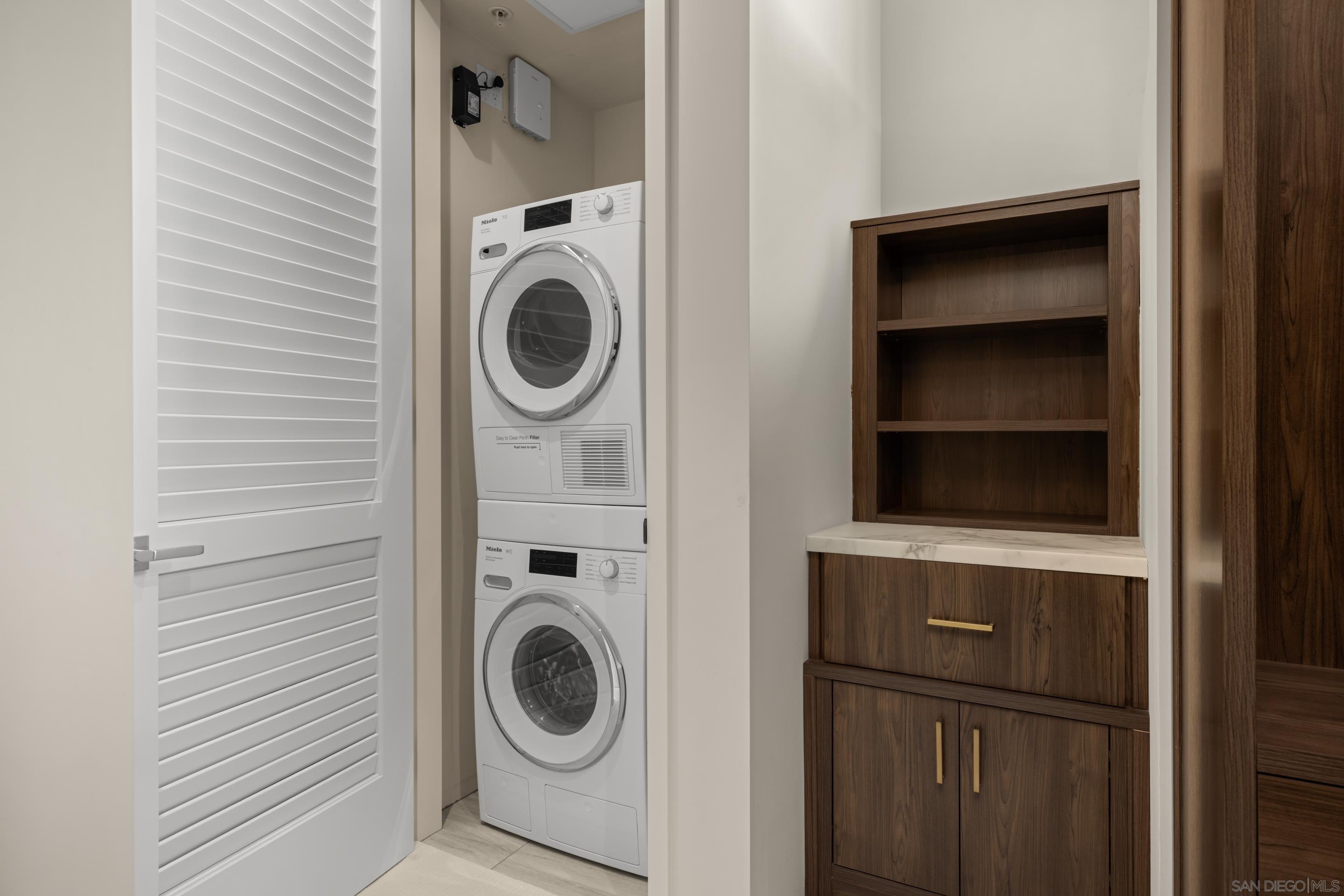 Detail Gallery Image 37 of 43 For 516  Stratford, Del Mar,  CA 92014 - 5 Beds | 5/2 Baths