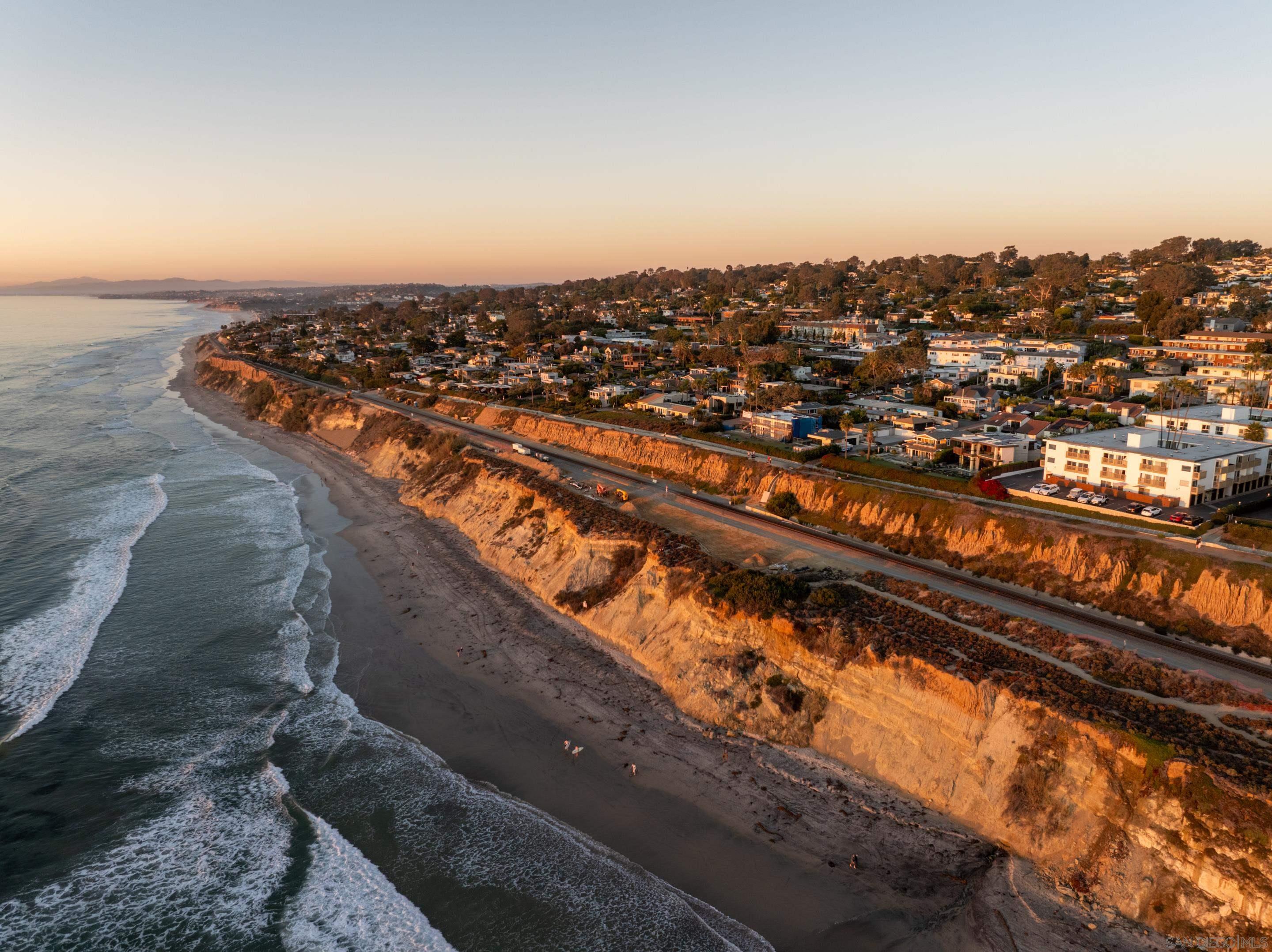 Detail Gallery Image 43 of 43 For 516  Stratford, Del Mar,  CA 92014 - 5 Beds | 5/2 Baths