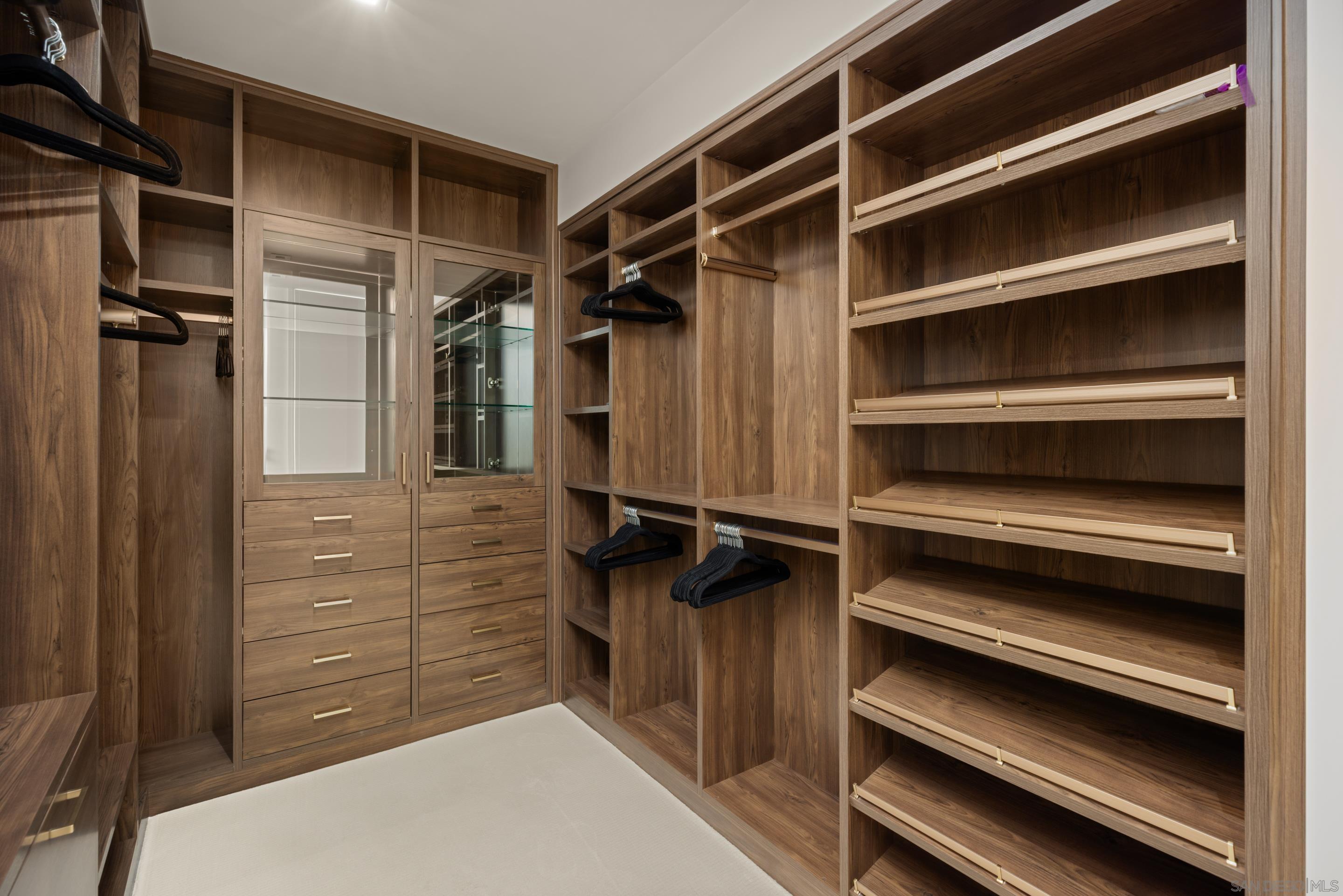 Detail Gallery Image 10 of 43 For 516  Stratford, Del Mar,  CA 92014 - 5 Beds | 5/2 Baths