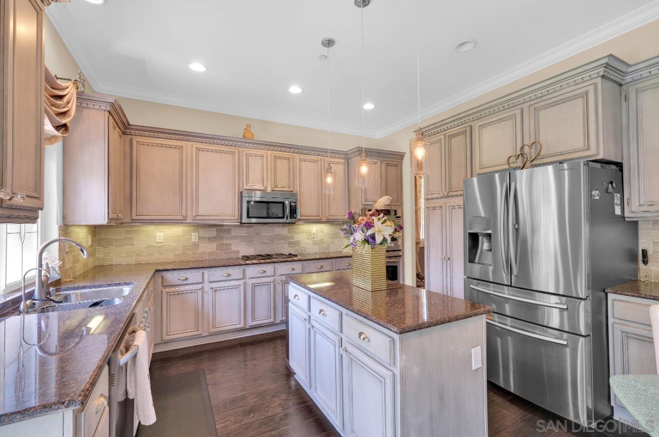 Detail Gallery Image 17 of 42 For 6602  Torrey Pine Ct, Rancho Cucamonga,  CA 91739 - 5 Beds | 4 Baths