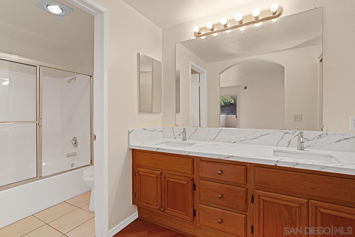 Detail Gallery Image 14 of 29 For 11235  Affinity Ct  #68,  San Diego,  CA 92131 - 2 Beds | 2 Baths