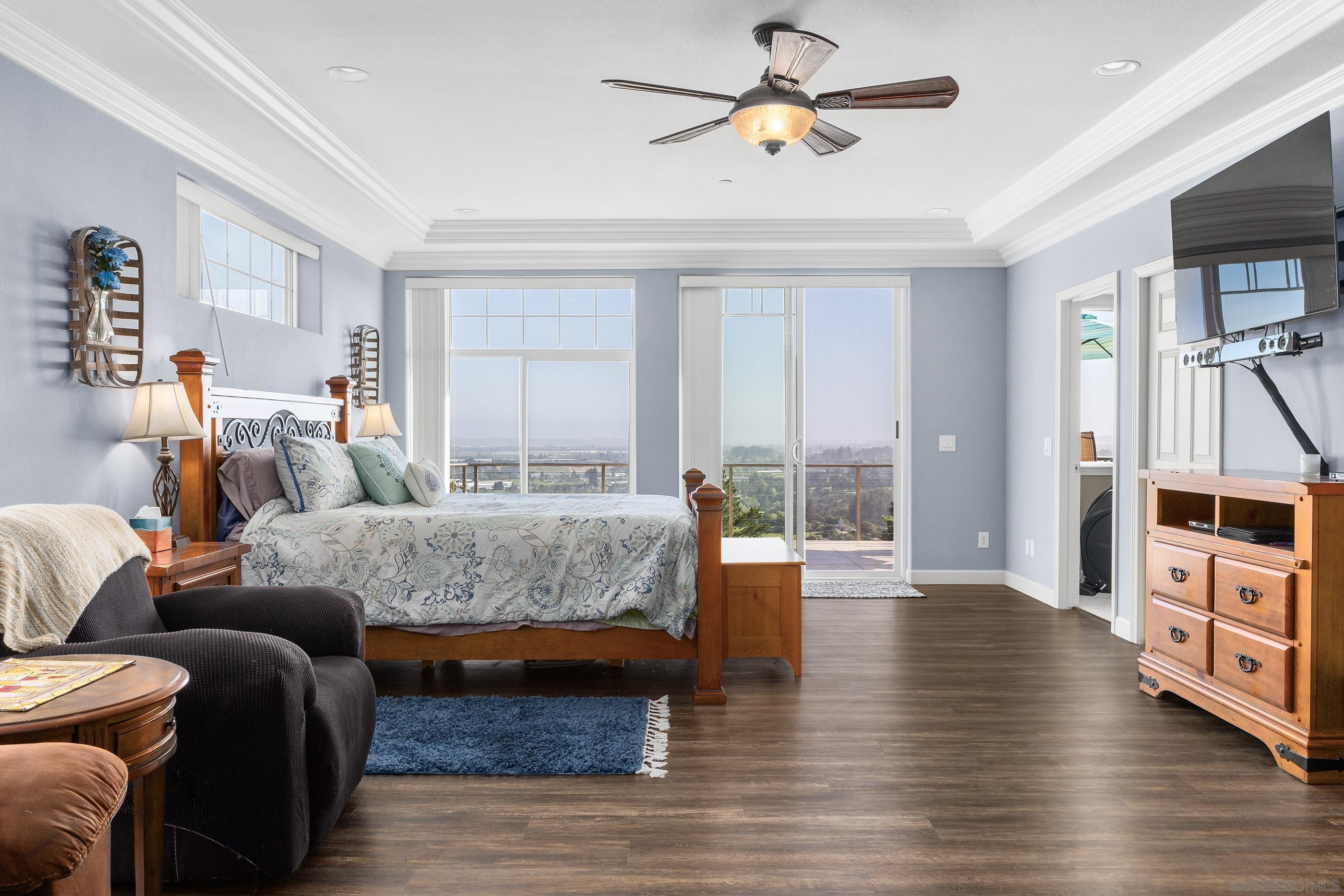 Detail Gallery Image 21 of 62 For 960  Smith Rd, Watsonville,  CA 95076 - 6 Beds | 4 Baths