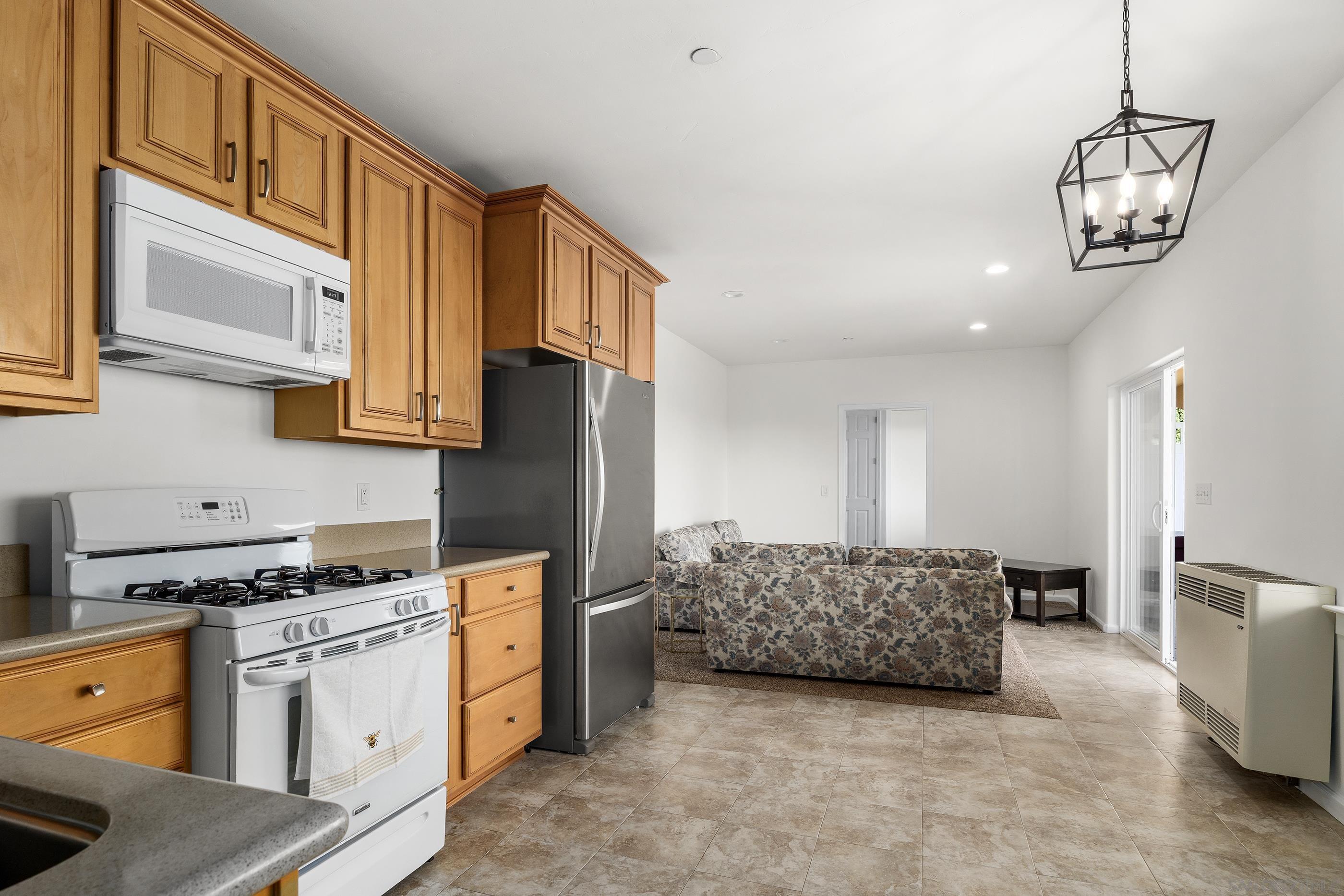 Detail Gallery Image 45 of 62 For 960  Smith Rd, Watsonville,  CA 95076 - 6 Beds | 4 Baths