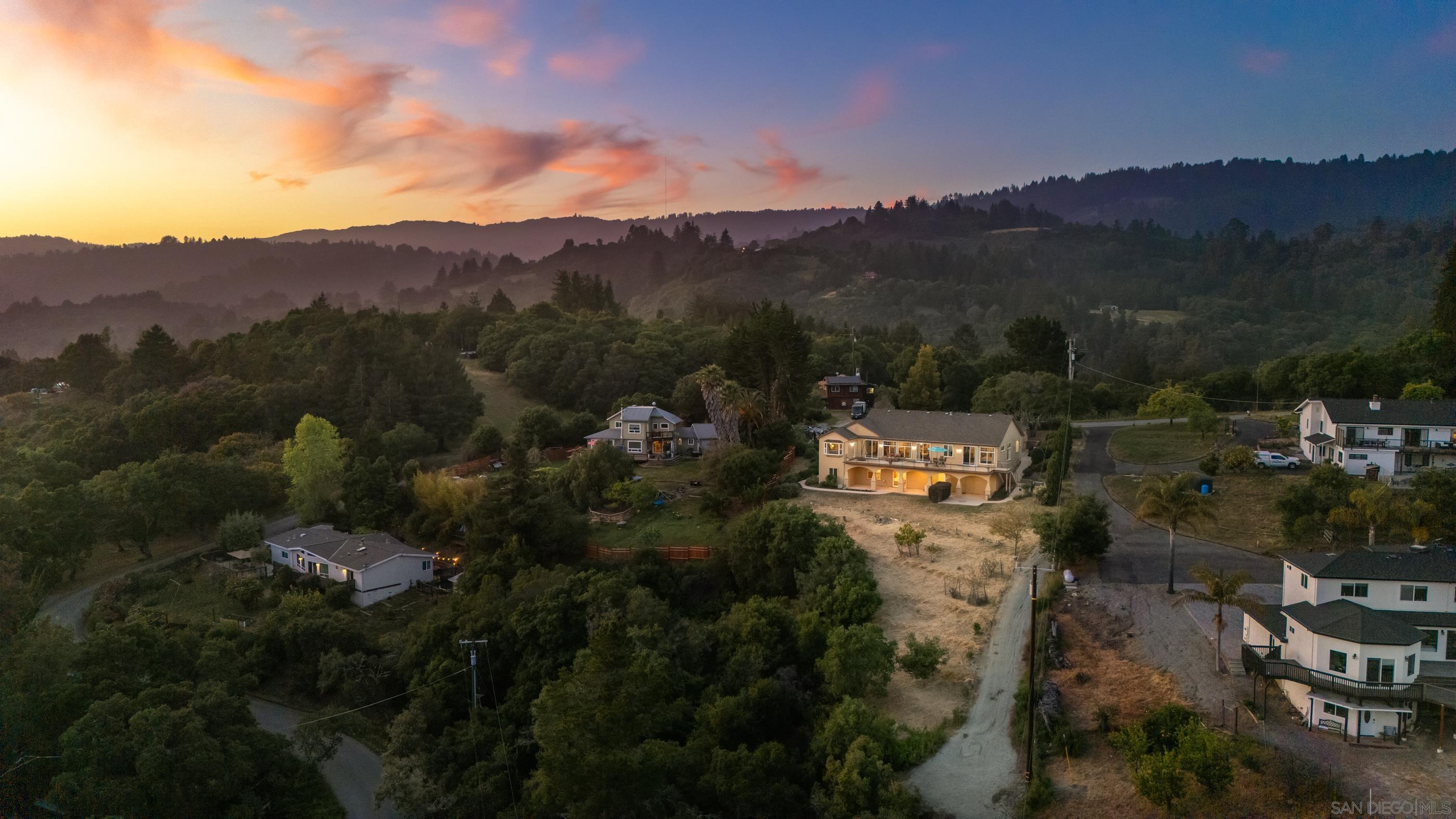 Detail Gallery Image 50 of 62 For 960  Smith Rd, Watsonville,  CA 95076 - 6 Beds | 4 Baths