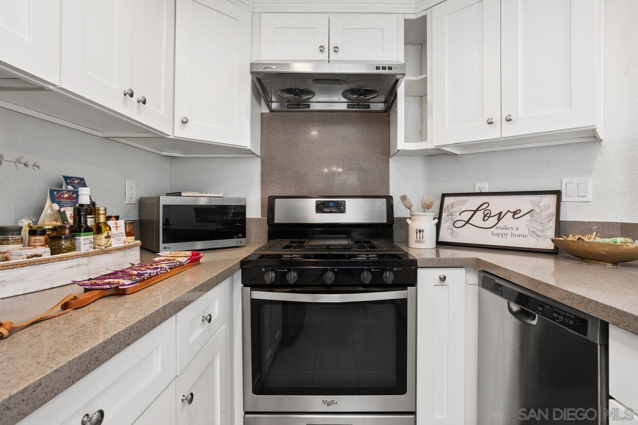 Detail Gallery Image 15 of 41 For 2153  Pleasantwood Ln, Escondido,  CA 92026 - 3 Beds | 2/1 Baths