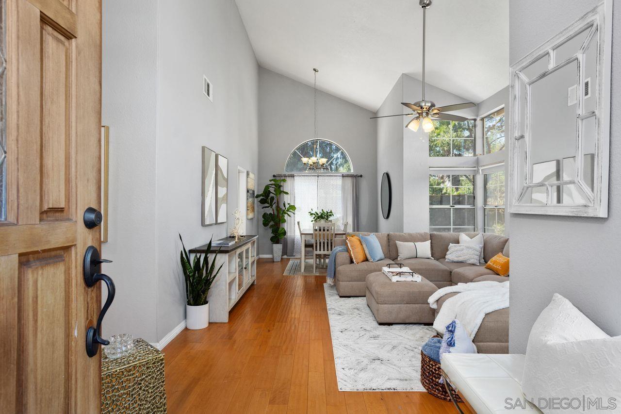 Detail Gallery Image 5 of 41 For 2153  Pleasantwood Ln, Escondido,  CA 92026 - 3 Beds | 2/1 Baths